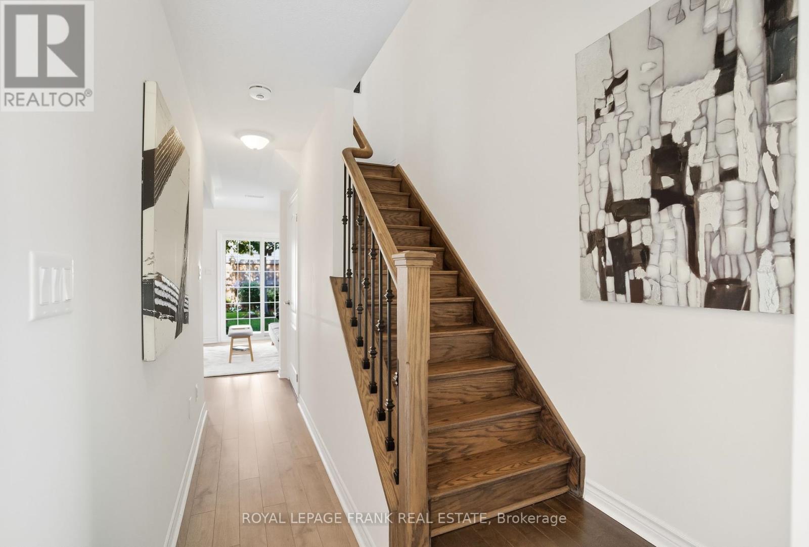 












26 FERRIS SQUARE

,
Clarington (Courtice),




Ontario
L1E0J2

