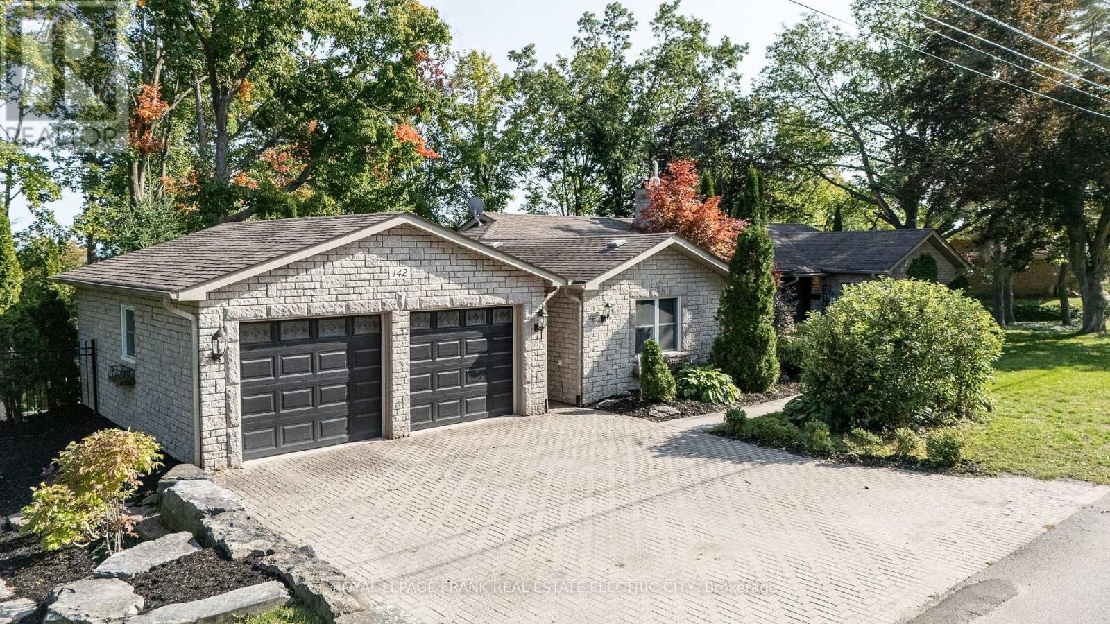 












142 RIDGEWOOD ROAD

,
Peterborough (Monaghan Ward 2),




Ontario
K9J1P3

