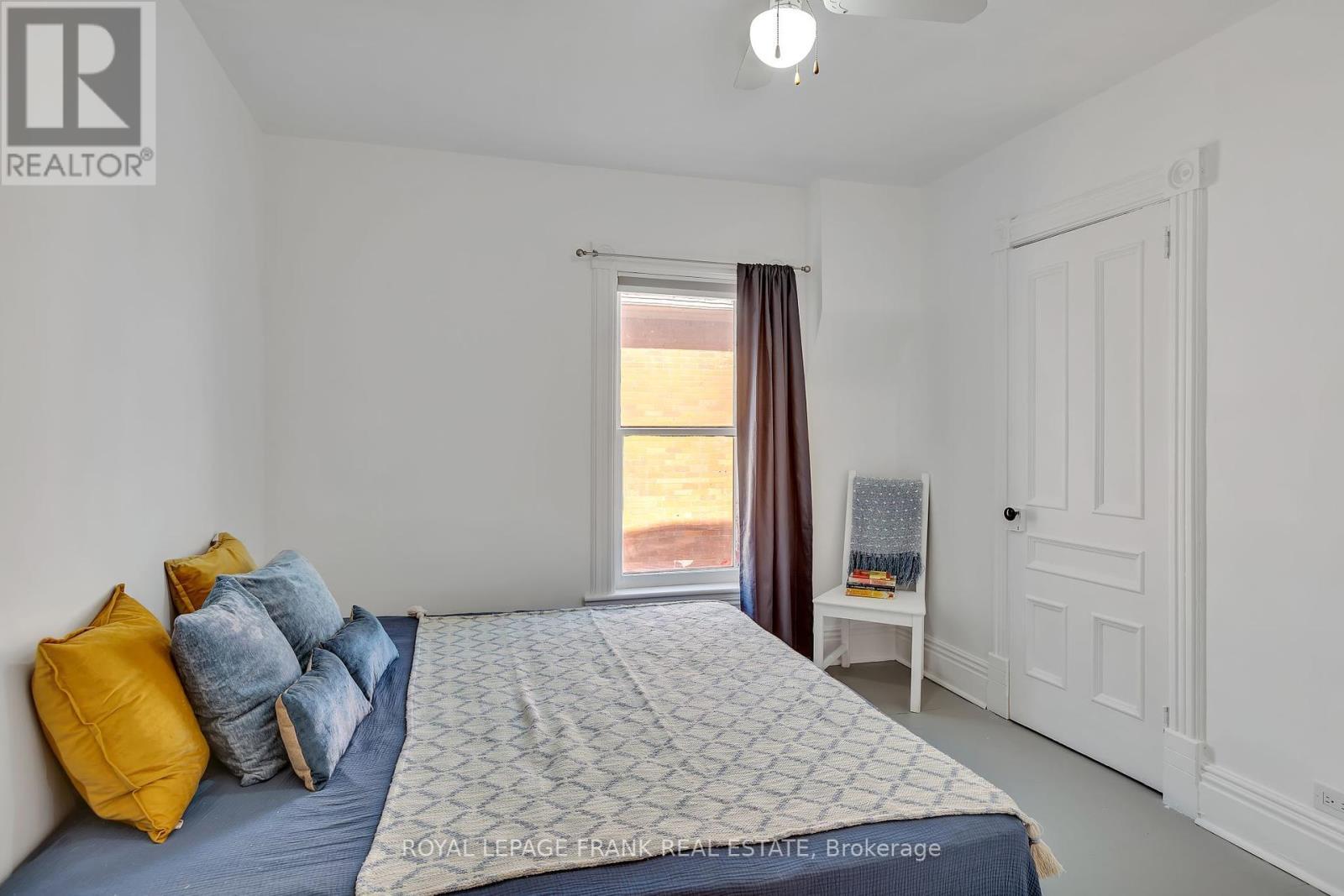 












514 BOLIVAR STREET

,
Peterborough (Town Ward 3),




Ontario
K9J4R7

