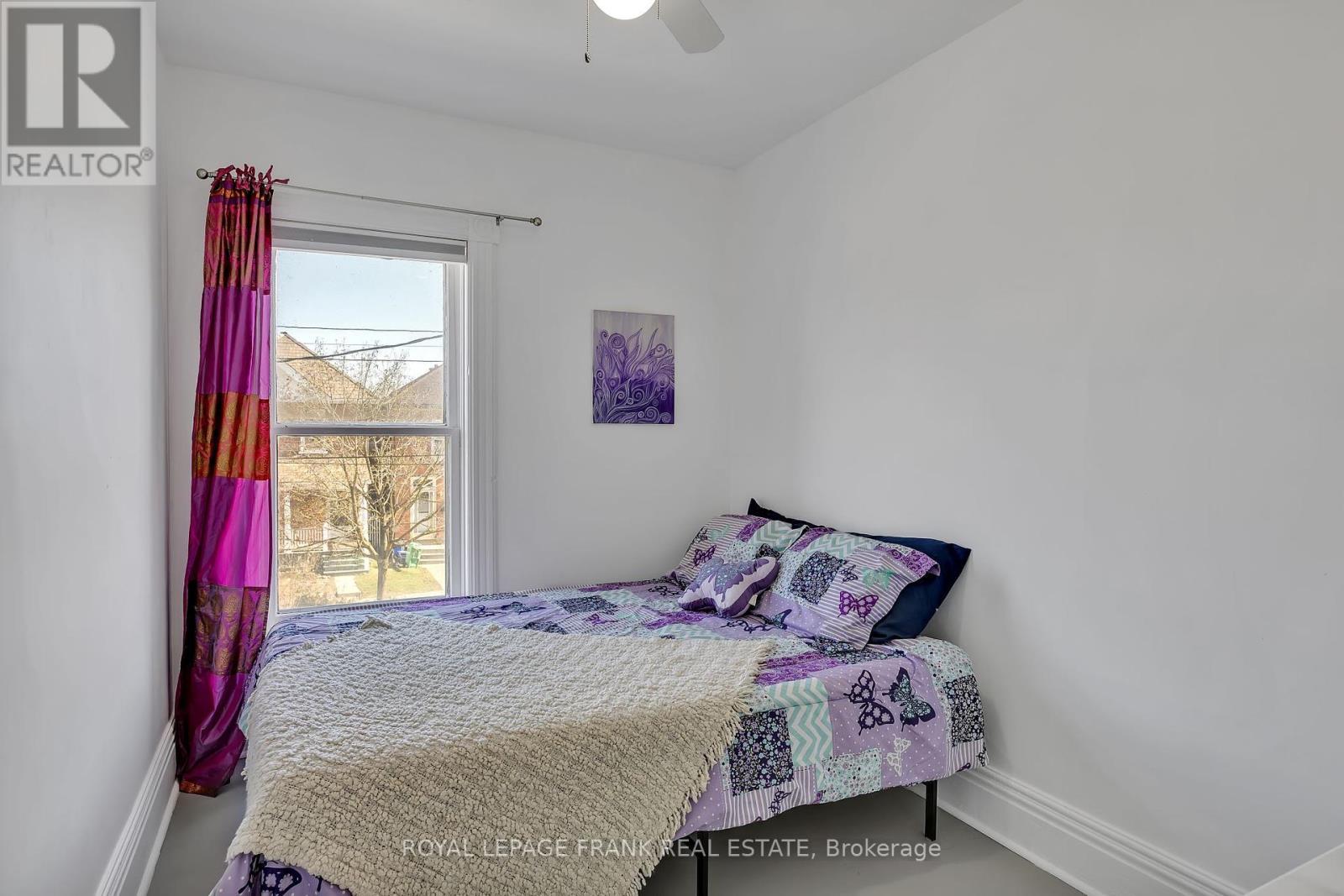 












514 BOLIVAR STREET

,
Peterborough (Town Ward 3),




Ontario
K9J4R7

