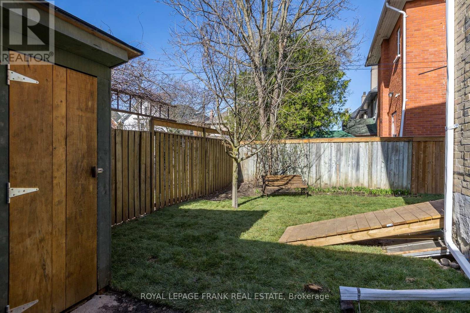 












514 BOLIVAR STREET

,
Peterborough (Town Ward 3),




Ontario
K9J4R7

