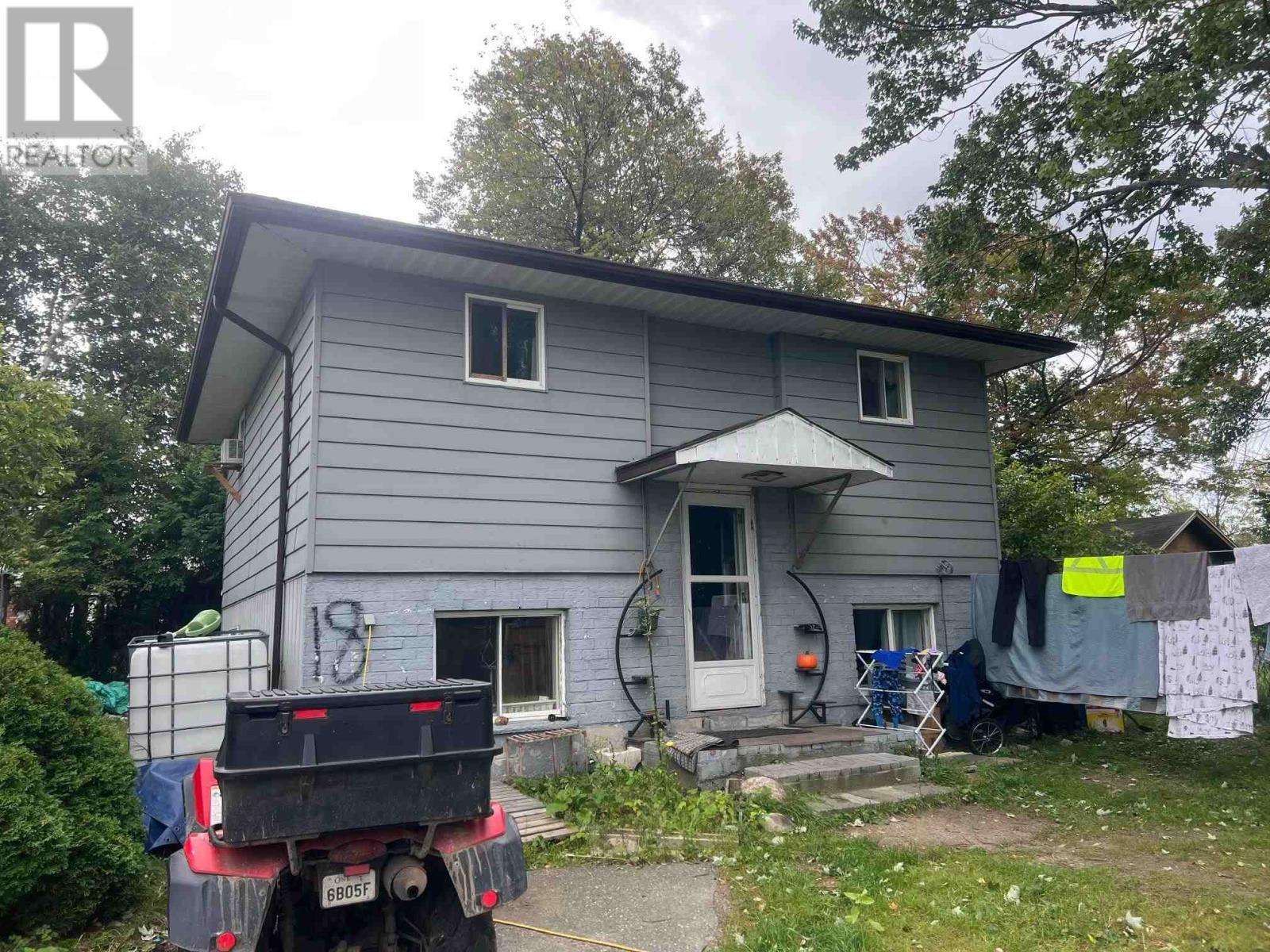 












22 Cobden

,
Blind River,




Ontario
P0R1B0

