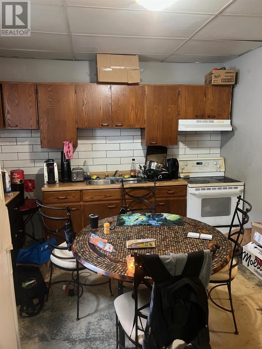 












22 Cobden

,
Blind River,




Ontario
P0R1B0

