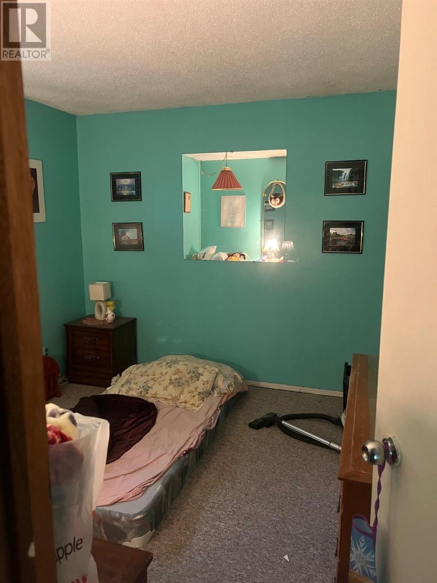 












22 Cobden

,
Blind River,




Ontario
P0R1B0

