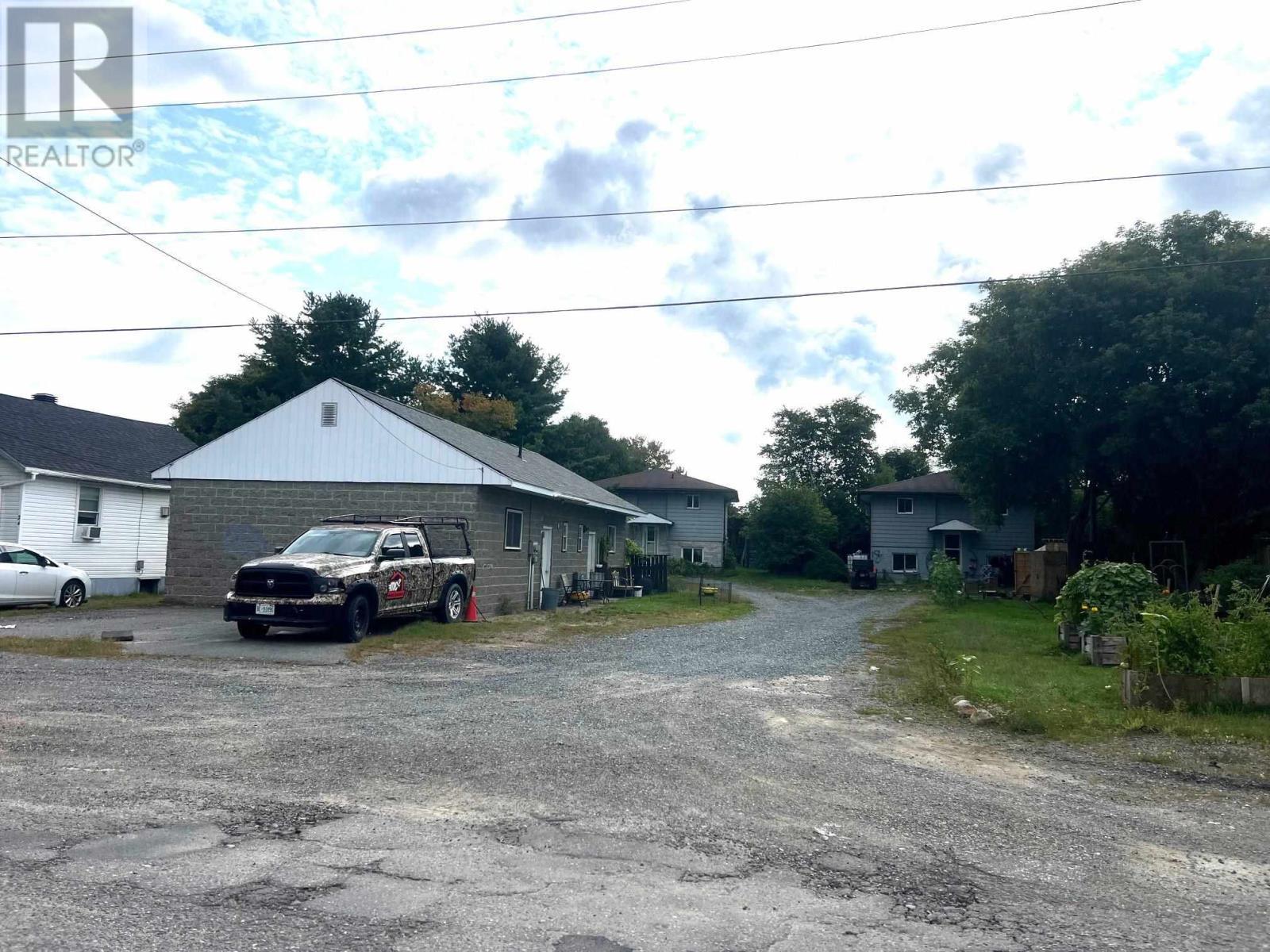 












22 Cobden

,
Blind River,




Ontario
P0R1B0

