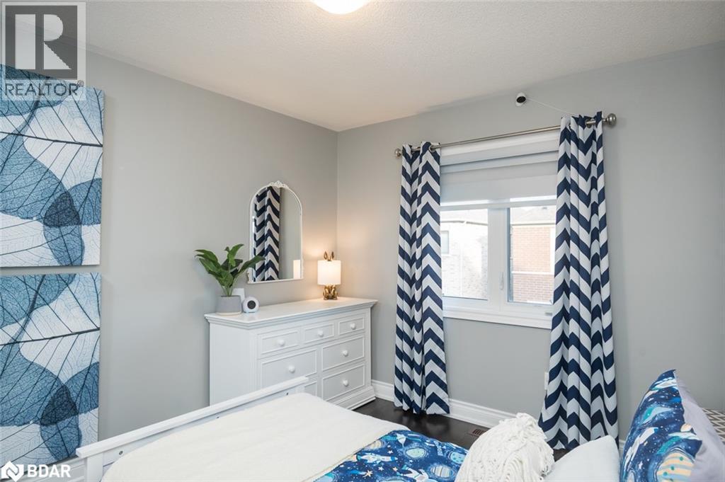 












390 RAMSEY Place

,
Milton,




Ontario
L9E1N3


