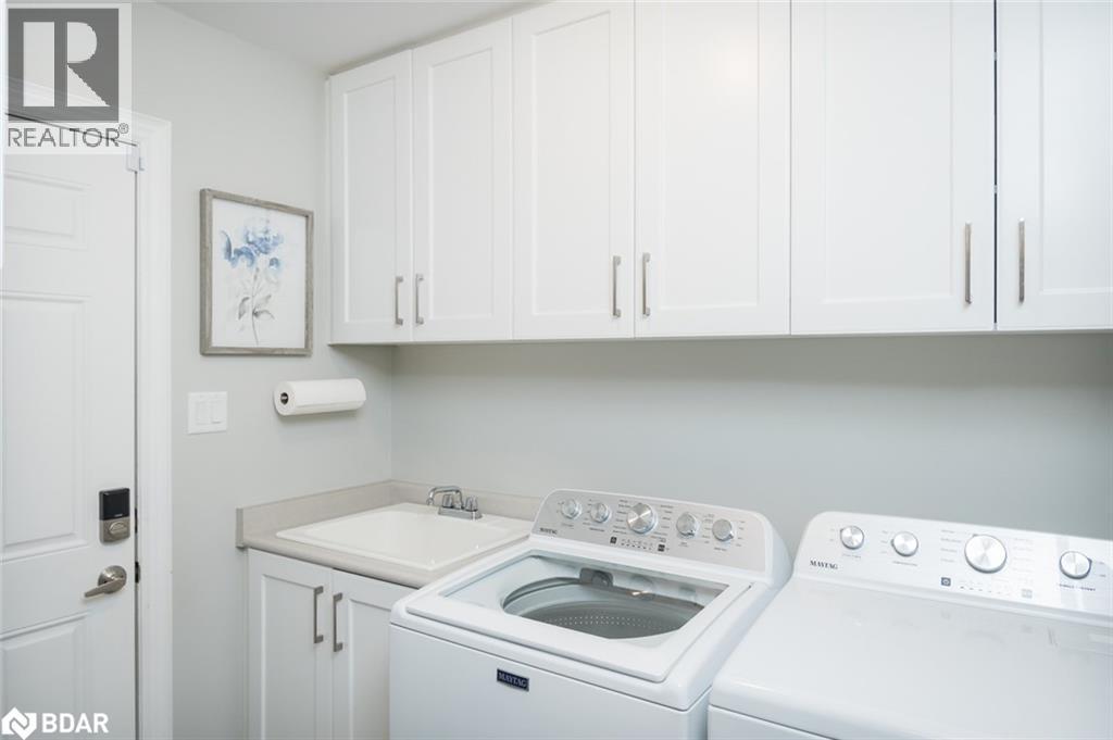 












390 RAMSEY Place

,
Milton,




Ontario
L9E1N3

