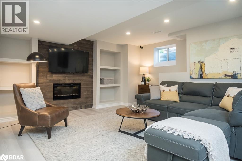 












390 RAMSEY Place

,
Milton,




Ontario
L9E1N3

