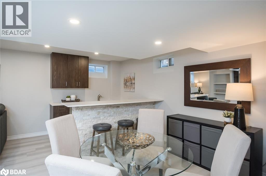 












390 RAMSEY Place

,
Milton,




Ontario
L9E1N3

