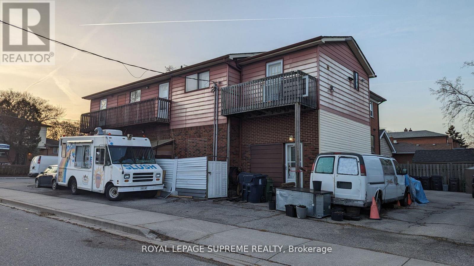 












25 MILTON STREET

,
Toronto,




Ontario
M8Y2X7

