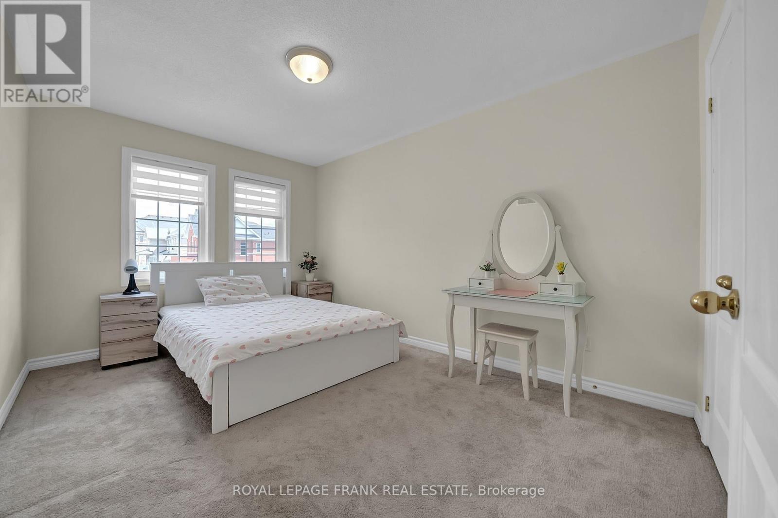 












1884 FOSTERBROOK STREET

,
Oshawa (Taunton),




Ontario
L1K3G5

