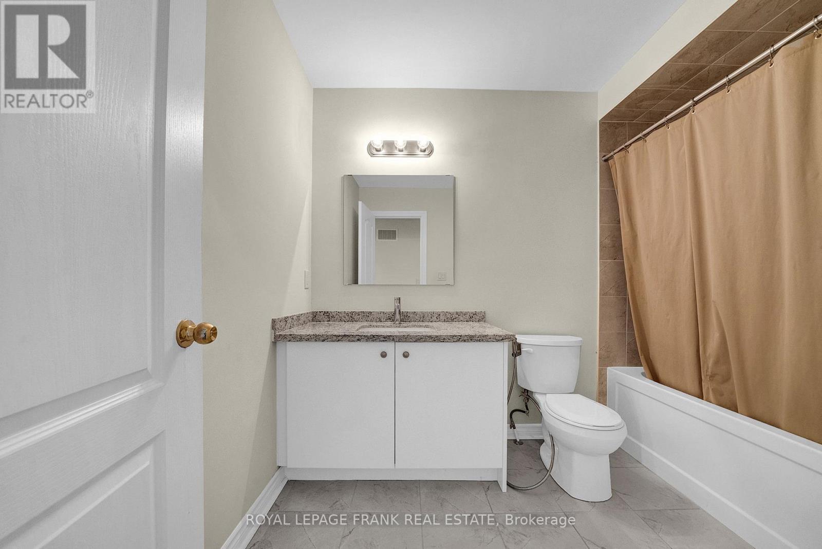 












1884 FOSTERBROOK STREET

,
Oshawa (Taunton),




Ontario
L1K3G5

