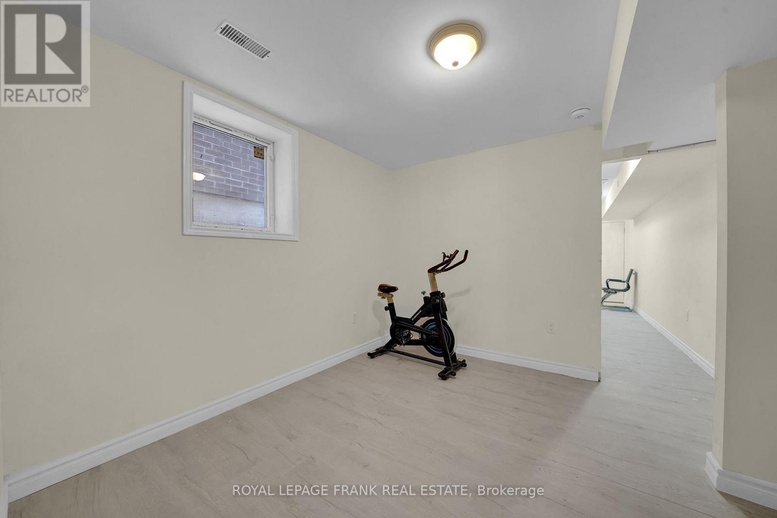 












1884 FOSTERBROOK STREET

,
Oshawa (Taunton),




Ontario
L1K3G5

