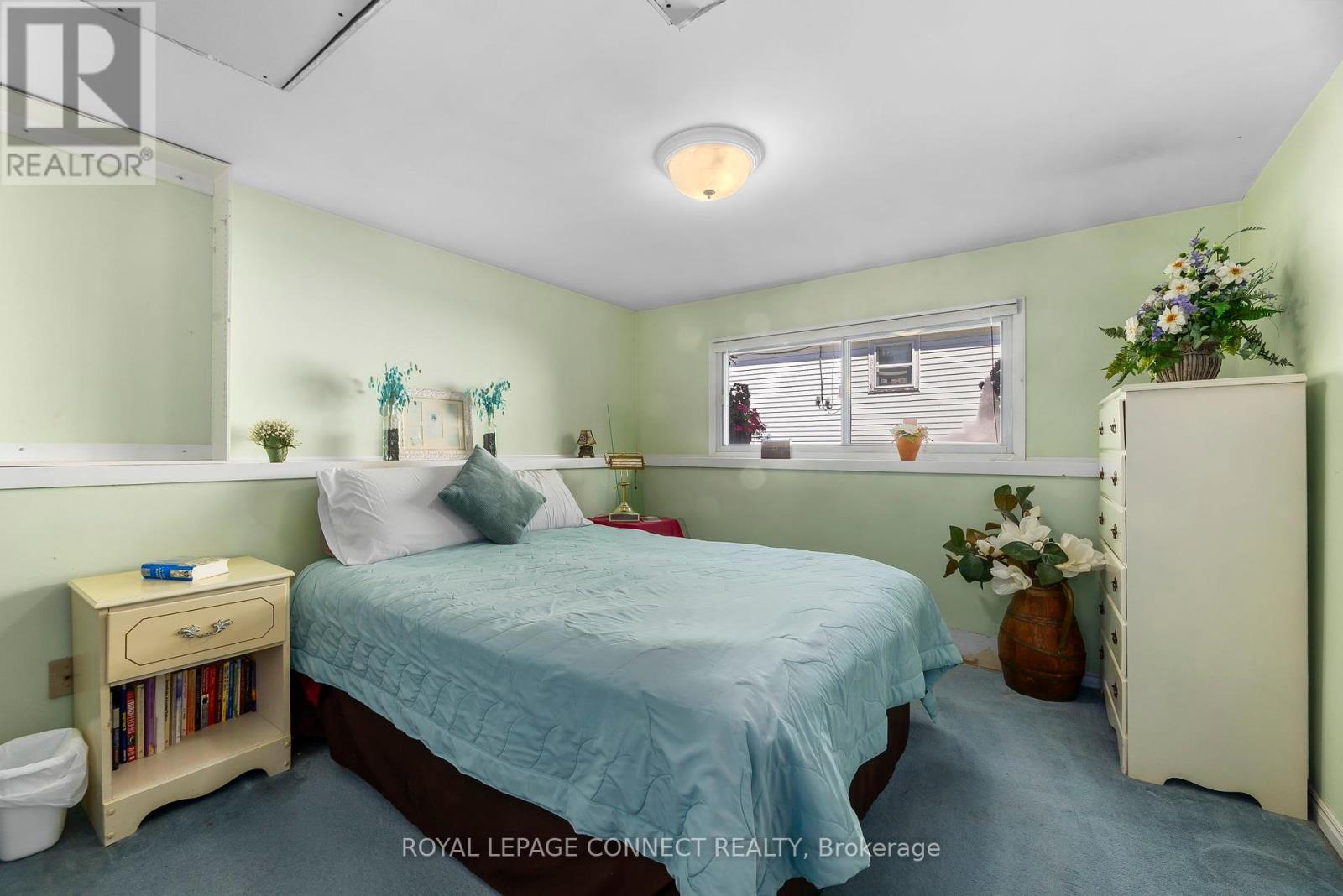 












35 LAWSON ROAD

,
Clarington,




Ontario
L1E2K3

