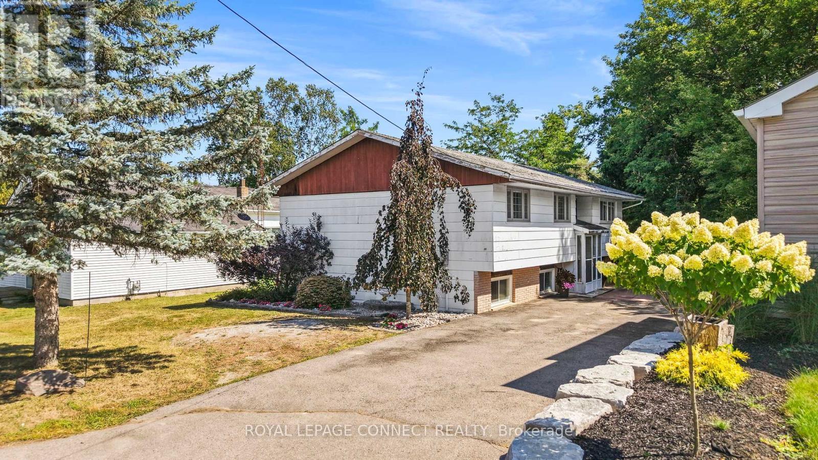 












35 LAWSON ROAD

,
Clarington,




Ontario
L1E2K3

