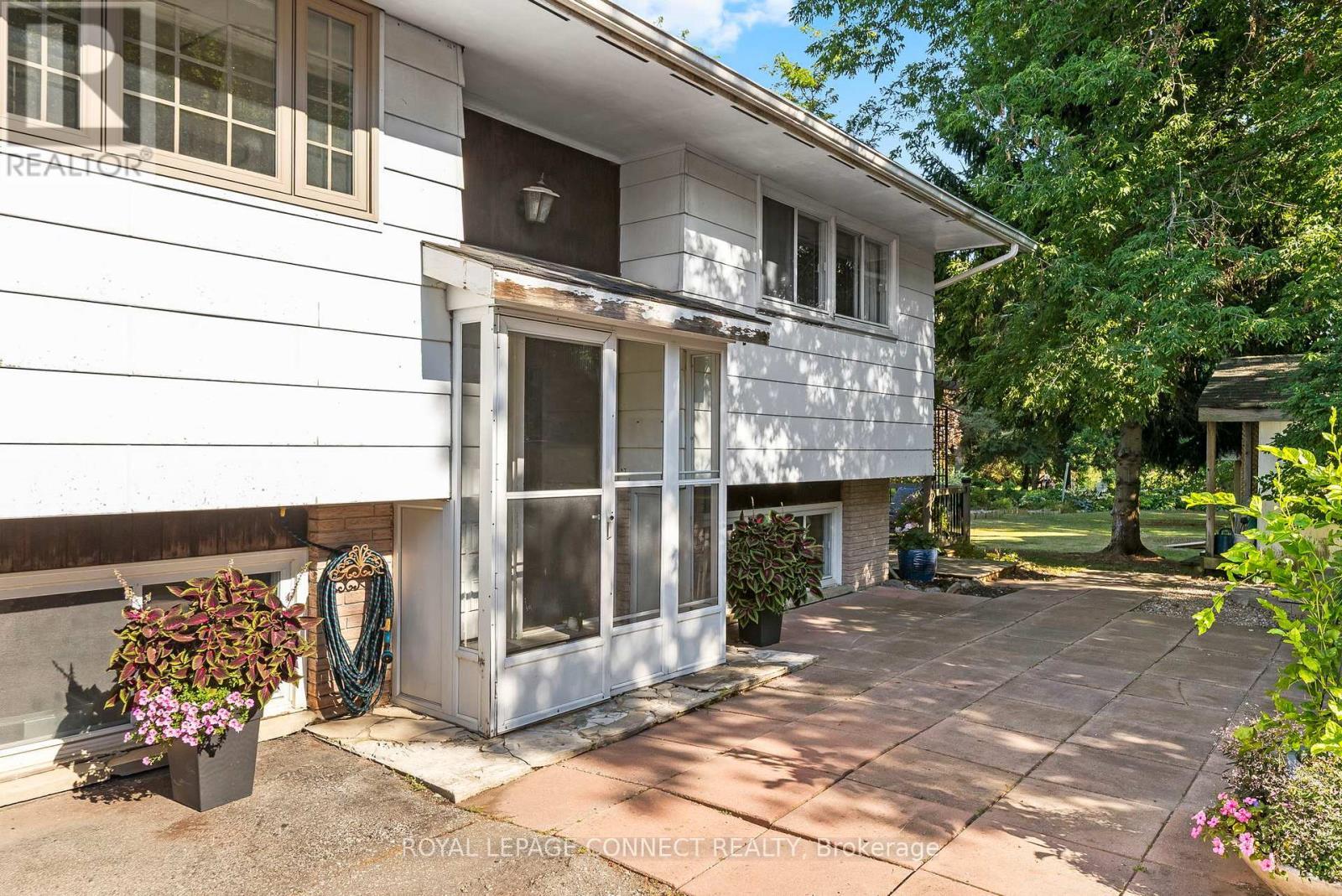 












35 LAWSON ROAD

,
Clarington,




Ontario
L1E2K3

