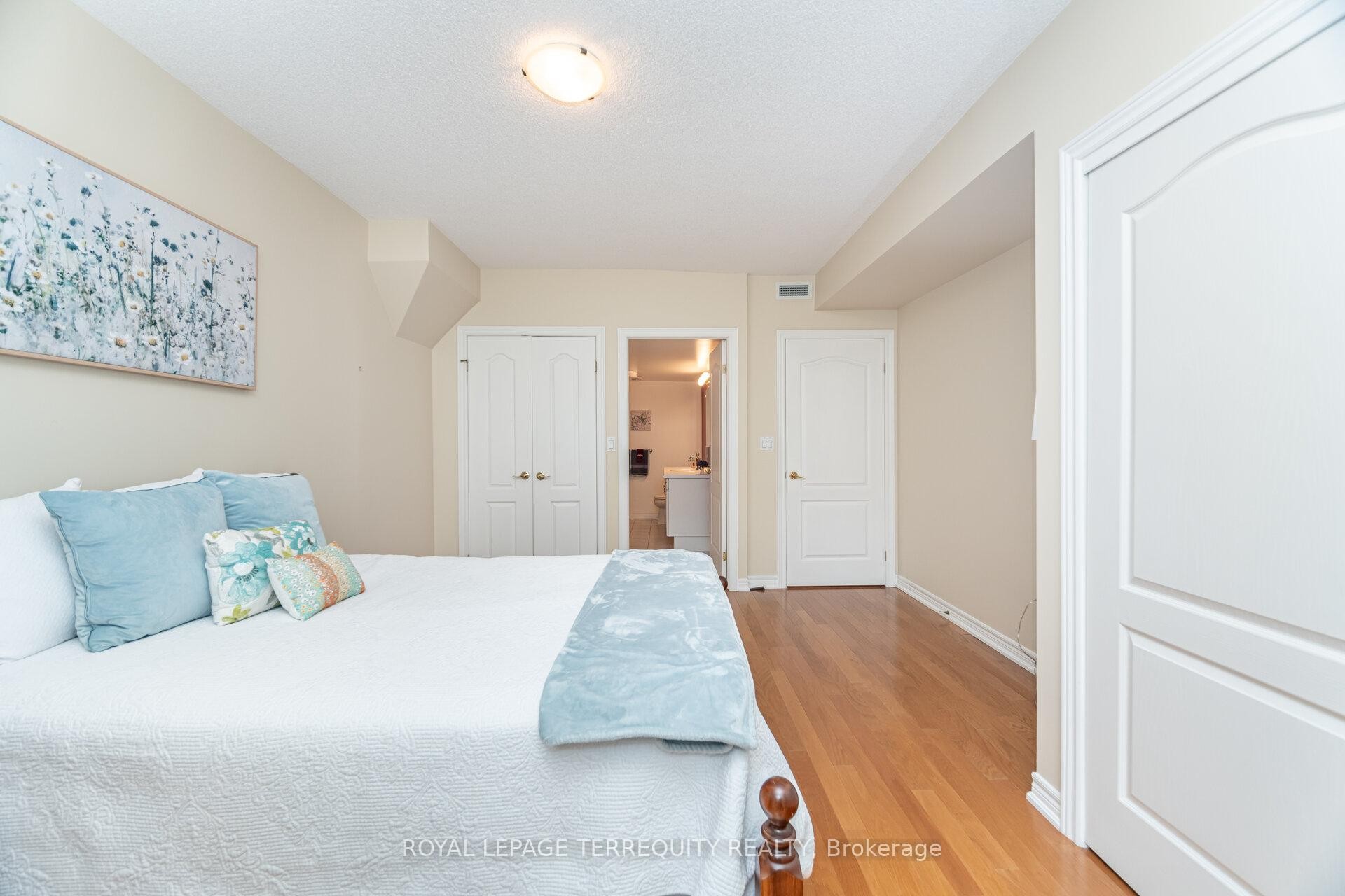 









77


GOVERNORS

Road, 204,
Hamilton,




ON
L9H 7N8


