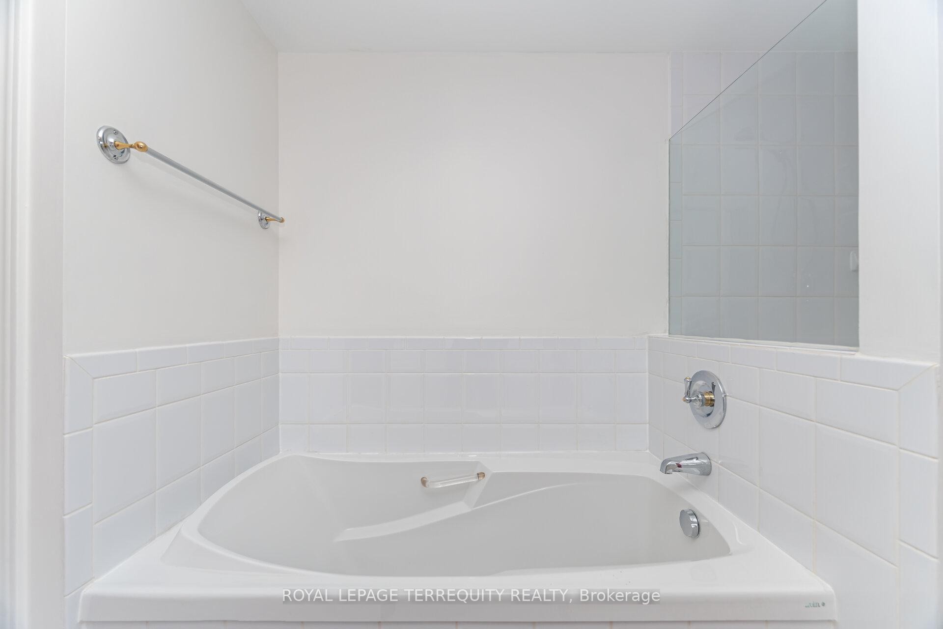 









77


GOVERNORS

Road, 204,
Hamilton,




ON
L9H 7N8

