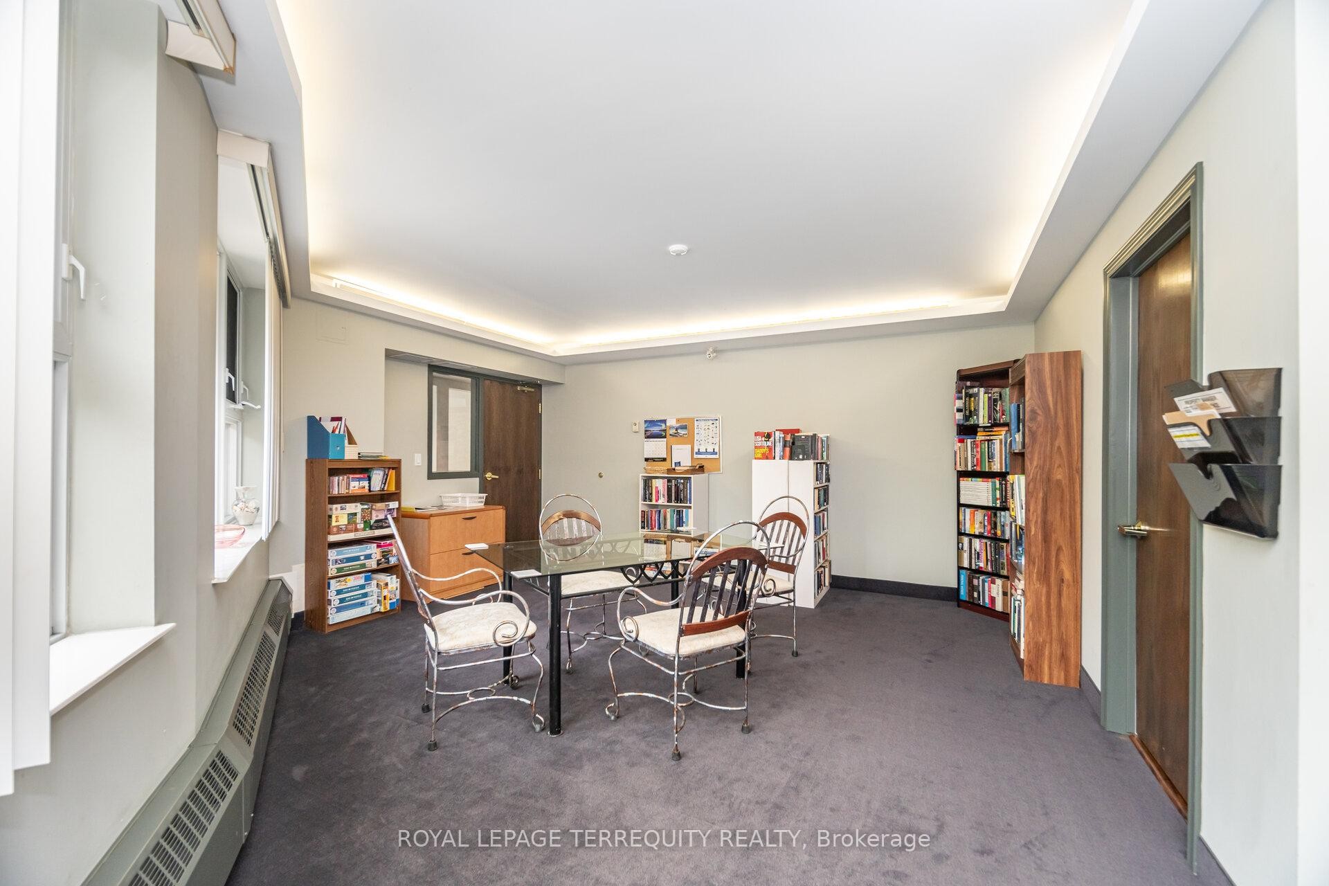 









77


GOVERNORS

Road, 204,
Hamilton,




ON
L9H 7N8

