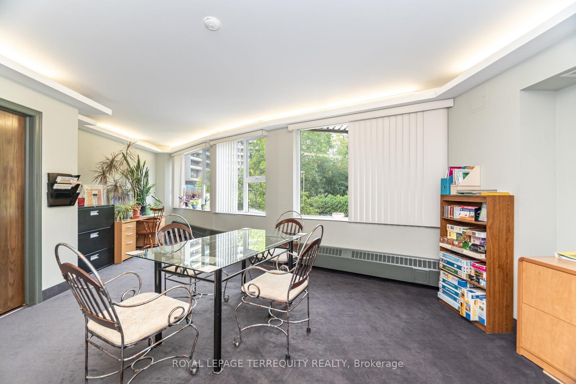 









77


GOVERNORS

Road, 204,
Hamilton,




ON
L9H 7N8

