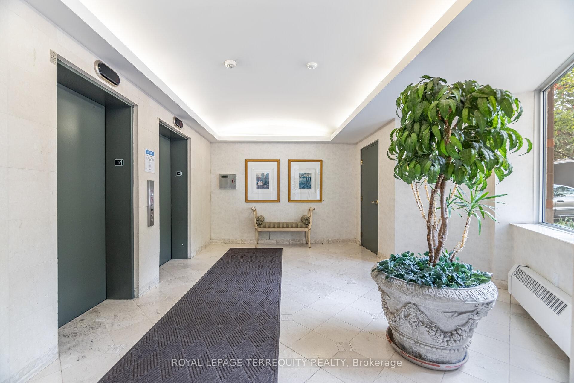









77


GOVERNORS

Road, 204,
Hamilton,




ON
L9H 7N8

