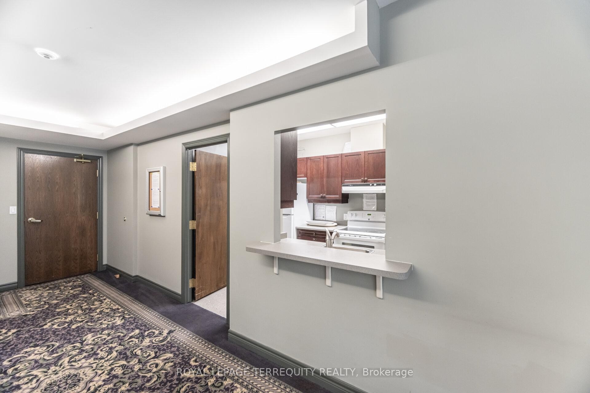 









77


GOVERNORS

Road, 204,
Hamilton,




ON
L9H 7N8

