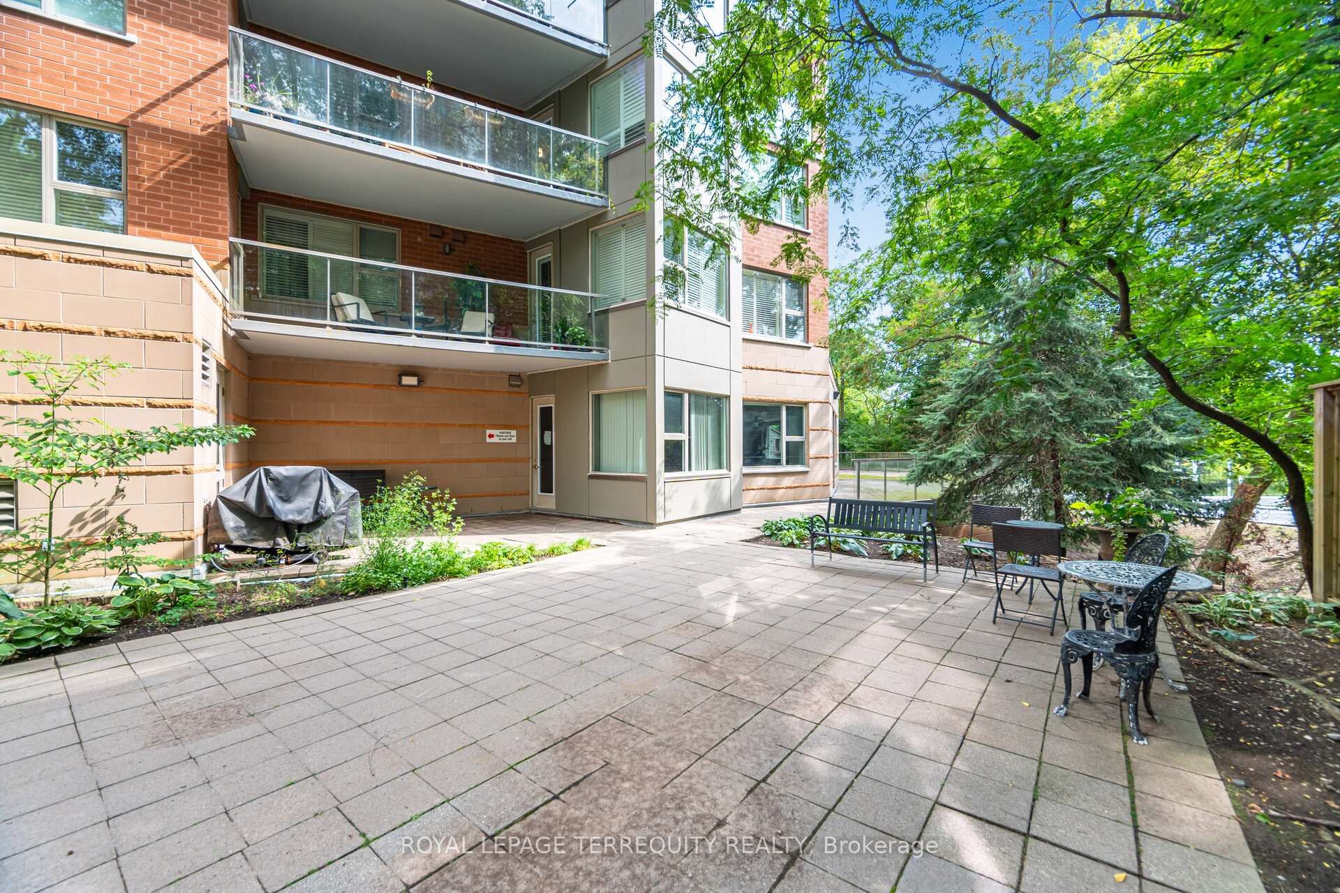 









77


GOVERNORS

Road, 204,
Hamilton,




ON
L9H 7N8

