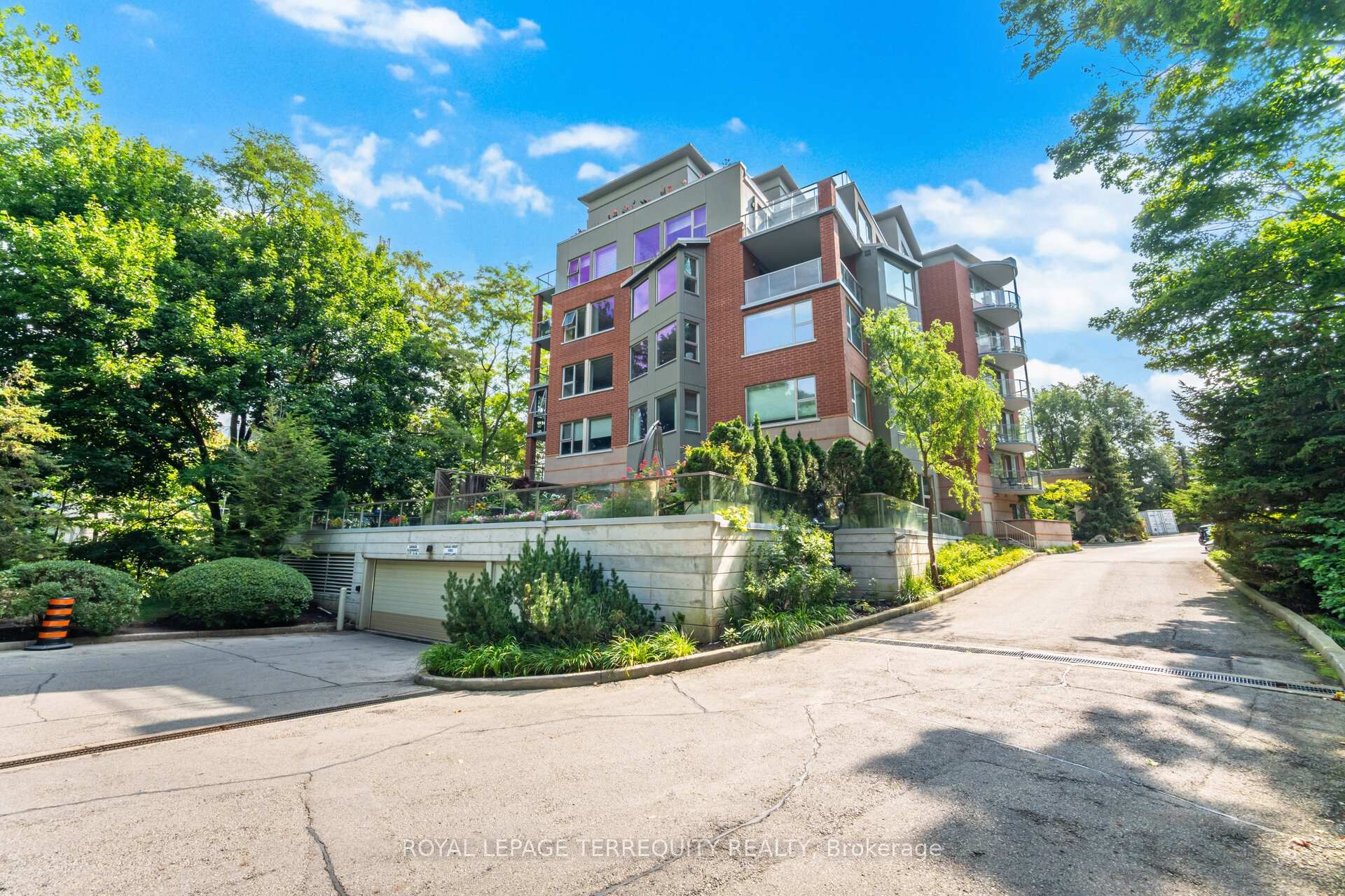 









77


GOVERNORS

Road, 204,
Hamilton,




ON
L9H 7N8

