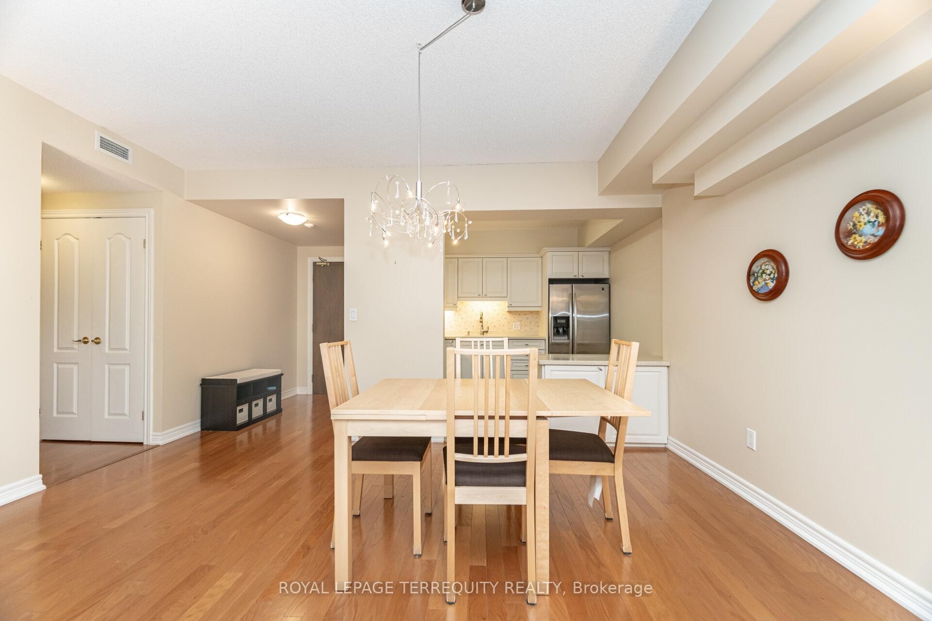 









77


GOVERNORS

Road, 204,
Hamilton,




ON
L9H 7N8

