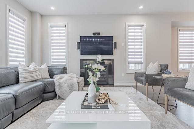 









1409


Argall

Court,
Milton,




ON
L9E 1L7

