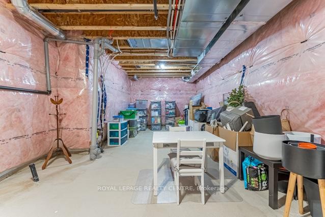 









1409


Argall

Court,
Milton,




ON
L9E 1L7


