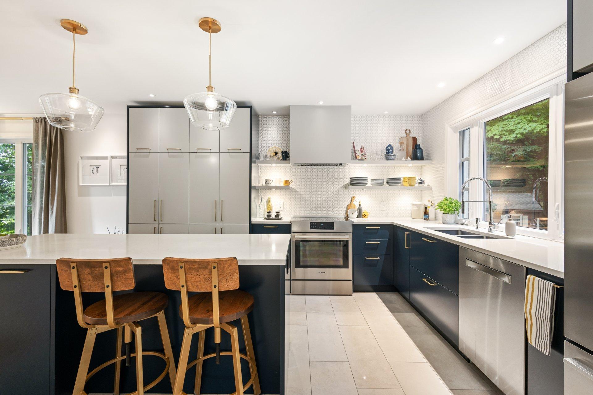 









120


Rue de Papineau

,
Bromont,




QC
J2L2E7

