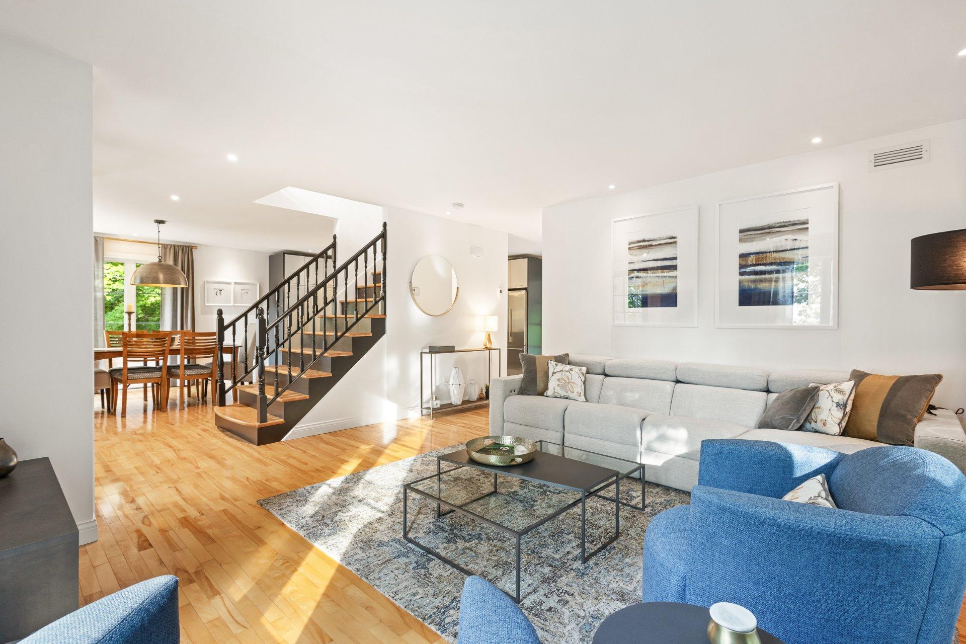 









120


Rue de Papineau

,
Bromont,




QC
J2L2E7

