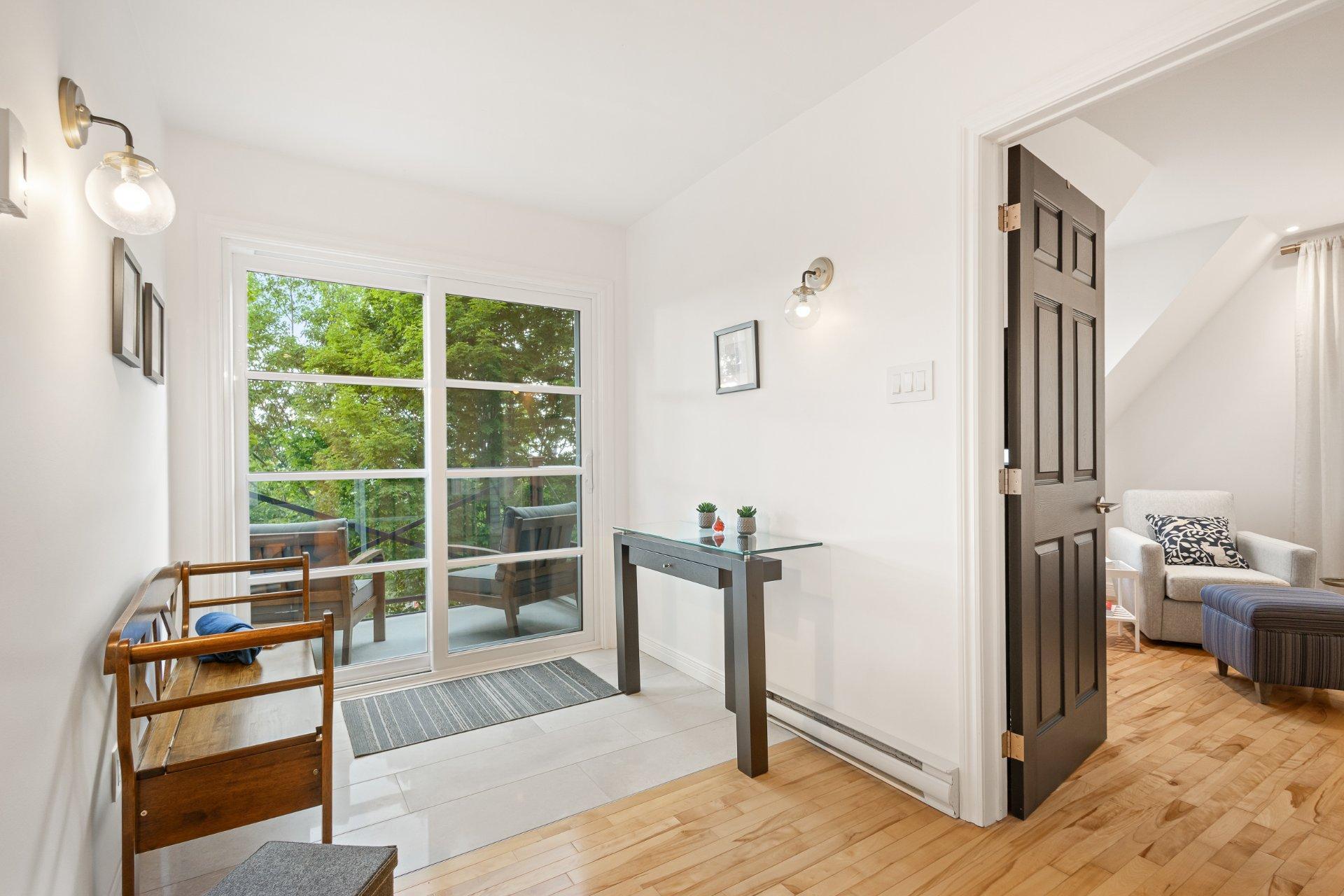 









120


Rue de Papineau

,
Bromont,




QC
J2L2E7

