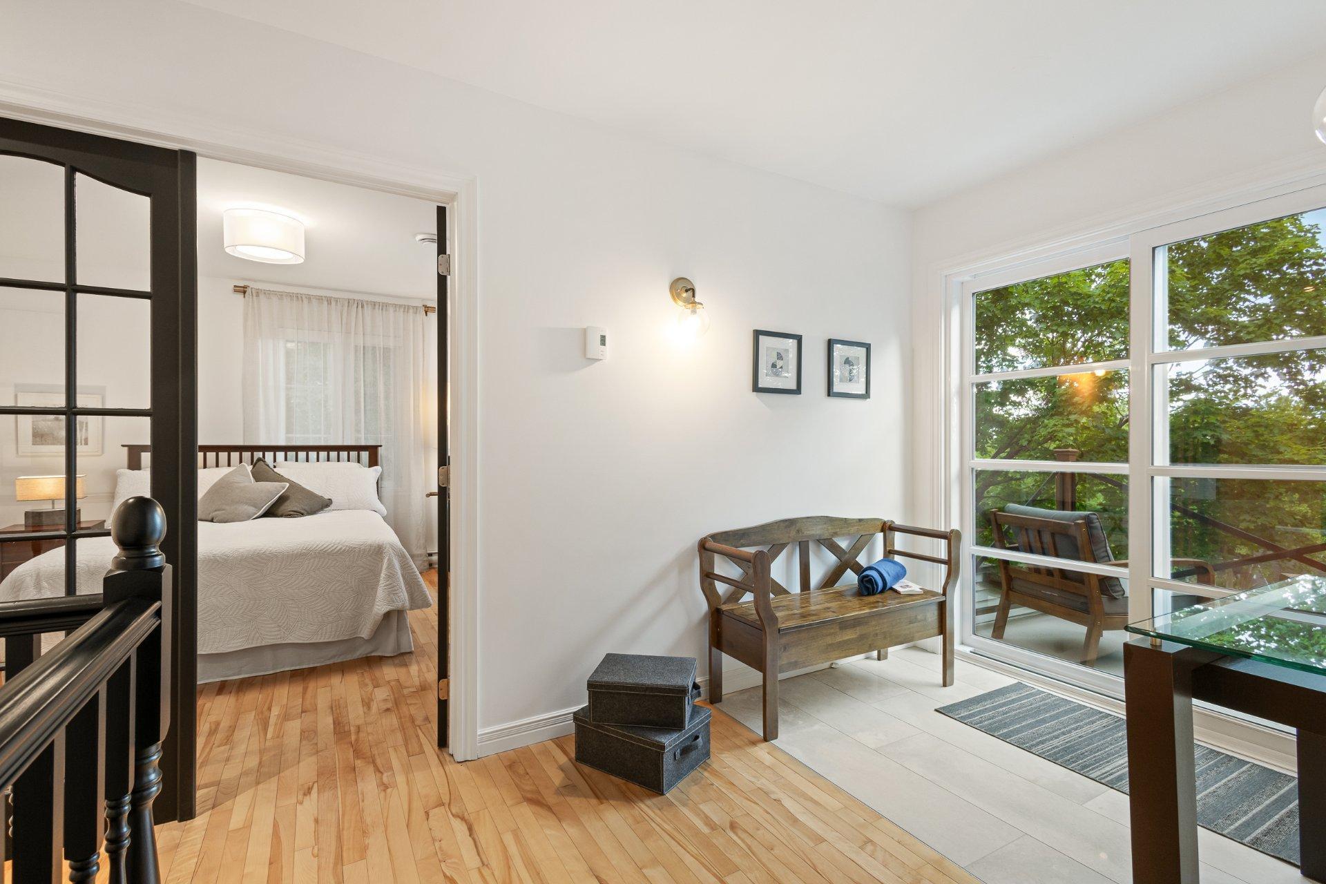 









120


Rue de Papineau

,
Bromont,




QC
J2L2E7

