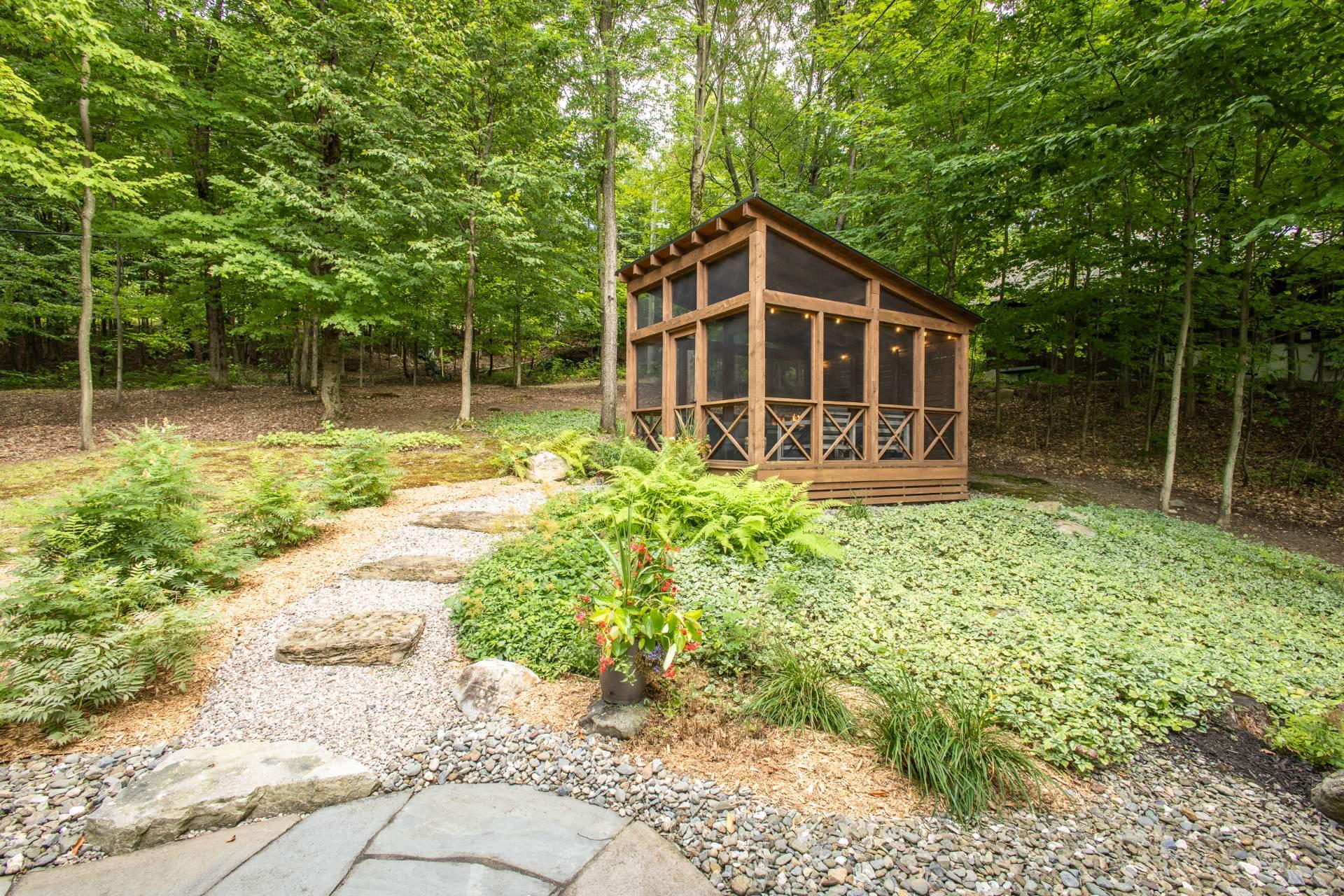 









120


Rue de Papineau

,
Bromont,




QC
J2L2E7

