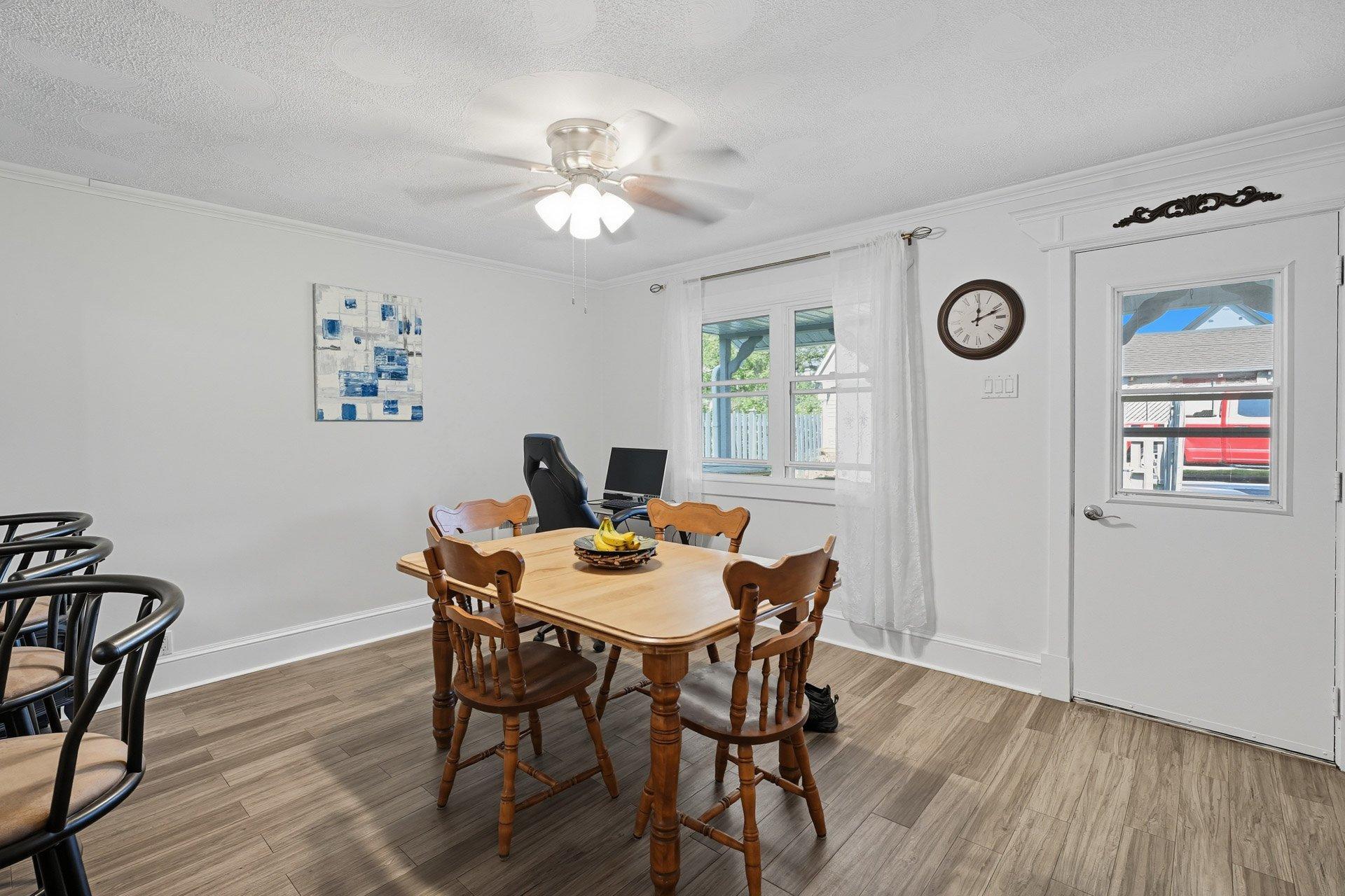 









11


Rue Garneau

,
Gatineau (Hull),




QC
J8X1R4

