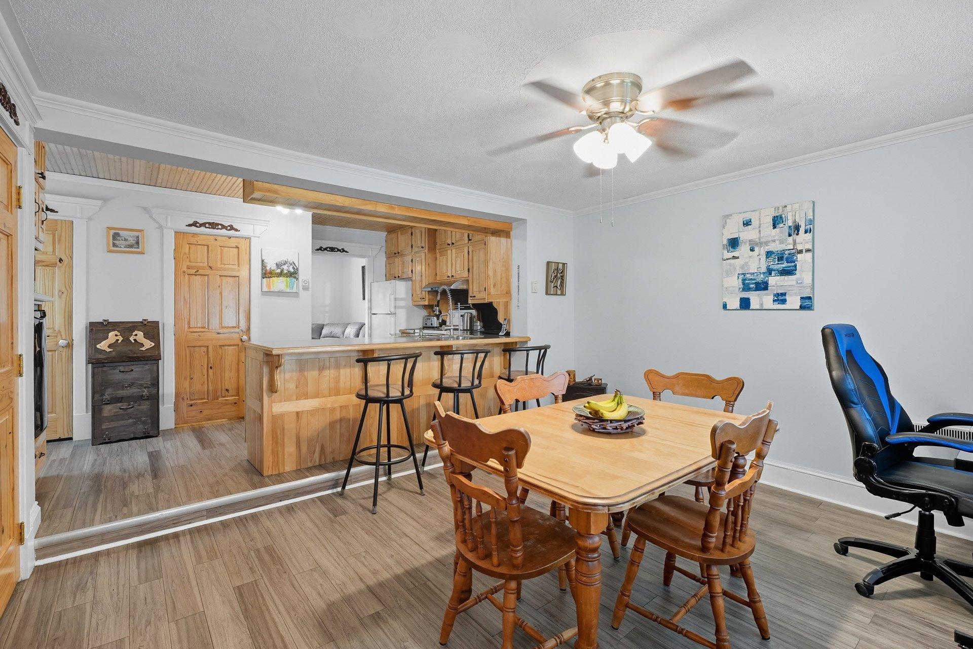 









11


Rue Garneau

,
Gatineau (Hull),




QC
J8X1R4

