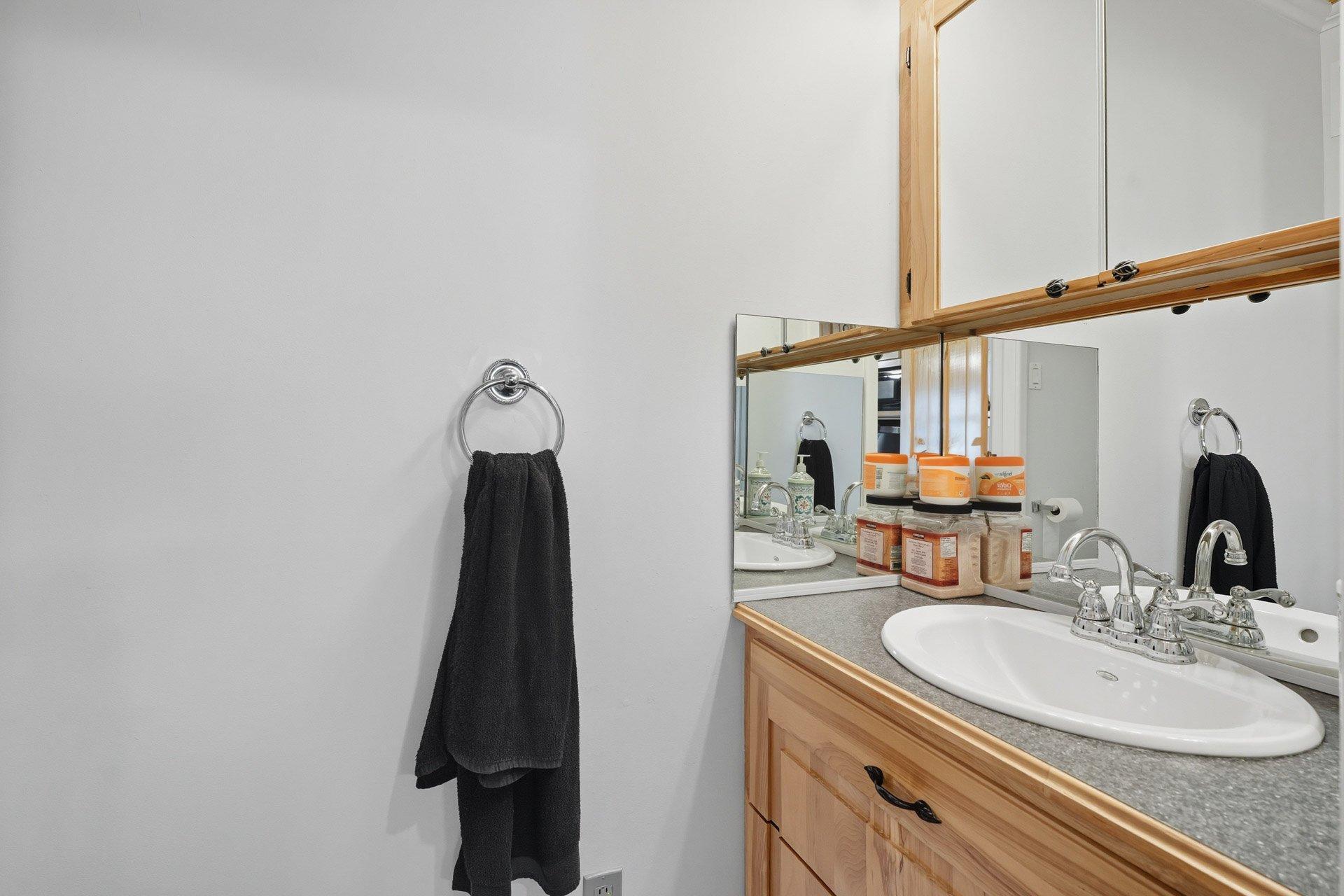 









11


Rue Garneau

,
Gatineau (Hull),




QC
J8X1R4

