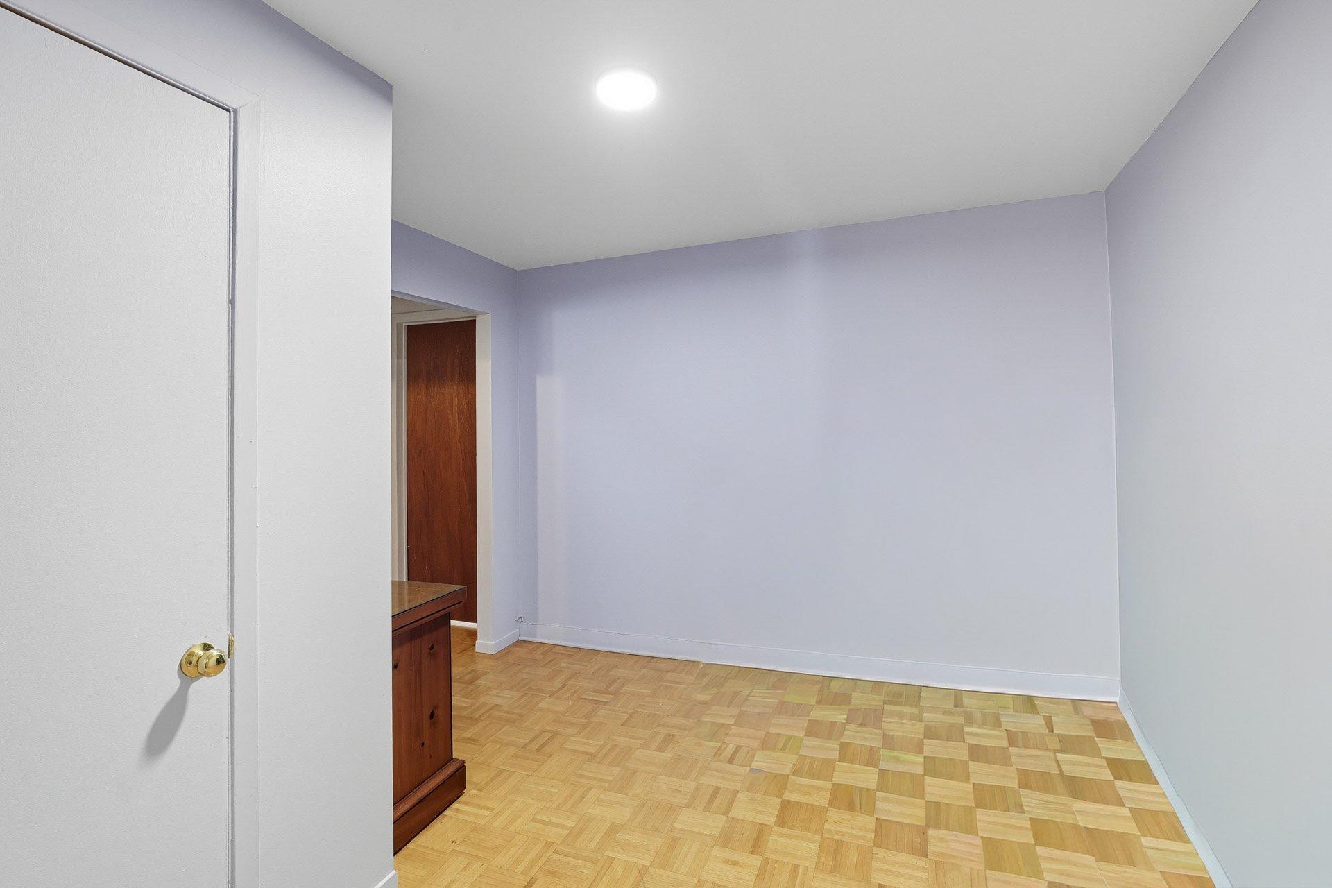 









11


Rue Garneau

,
Gatineau (Hull),




QC
J8X1R4

