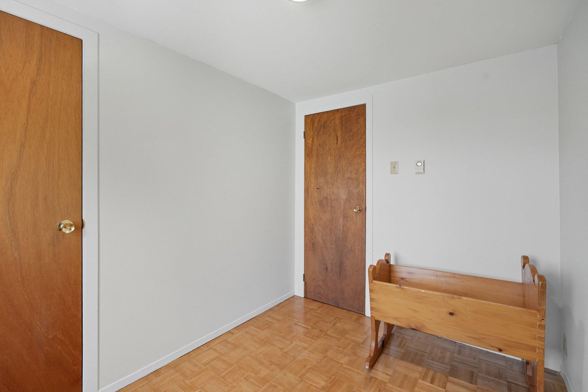 









11


Rue Garneau

,
Gatineau (Hull),




QC
J8X1R4

