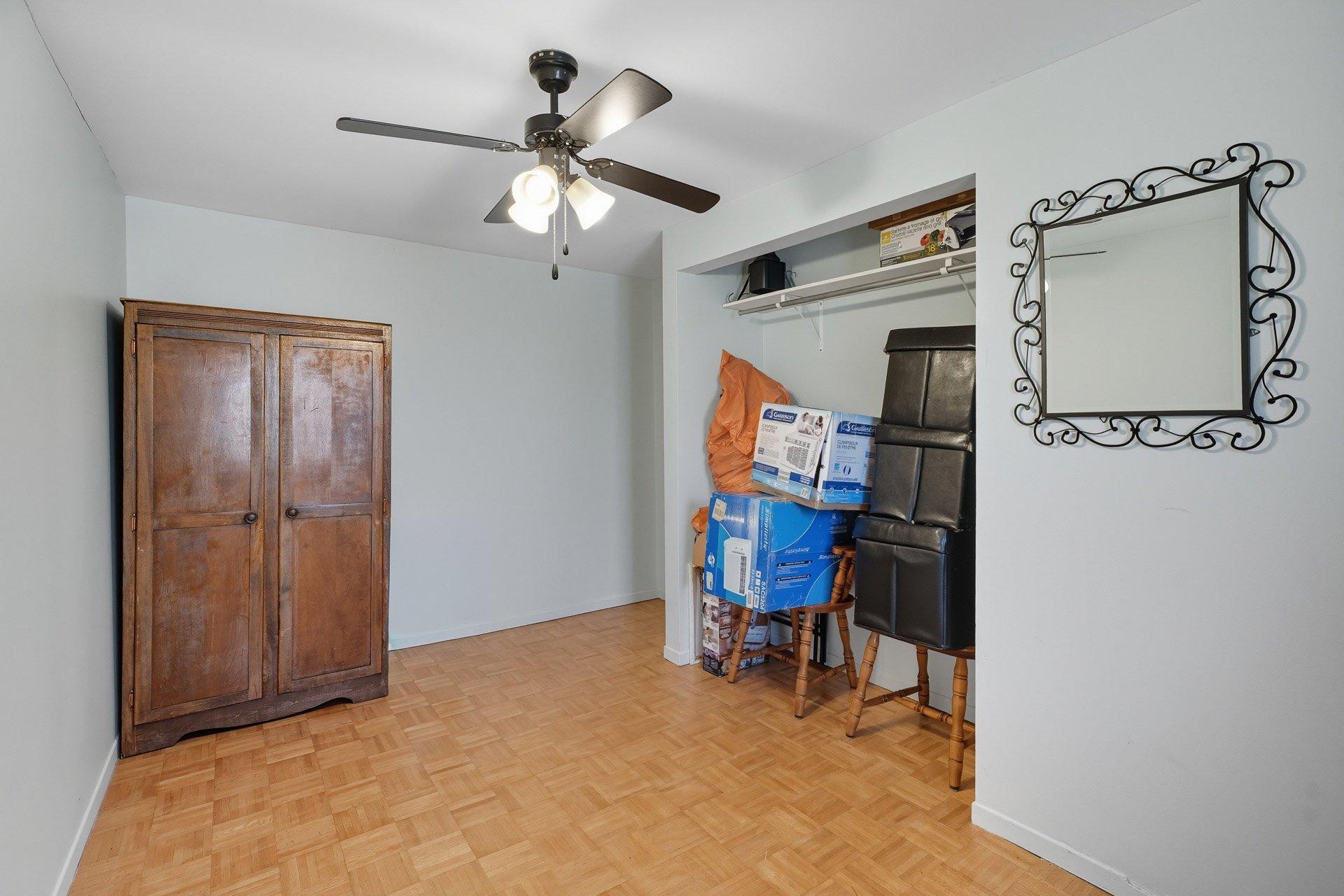 









11


Rue Garneau

,
Gatineau (Hull),




QC
J8X1R4

