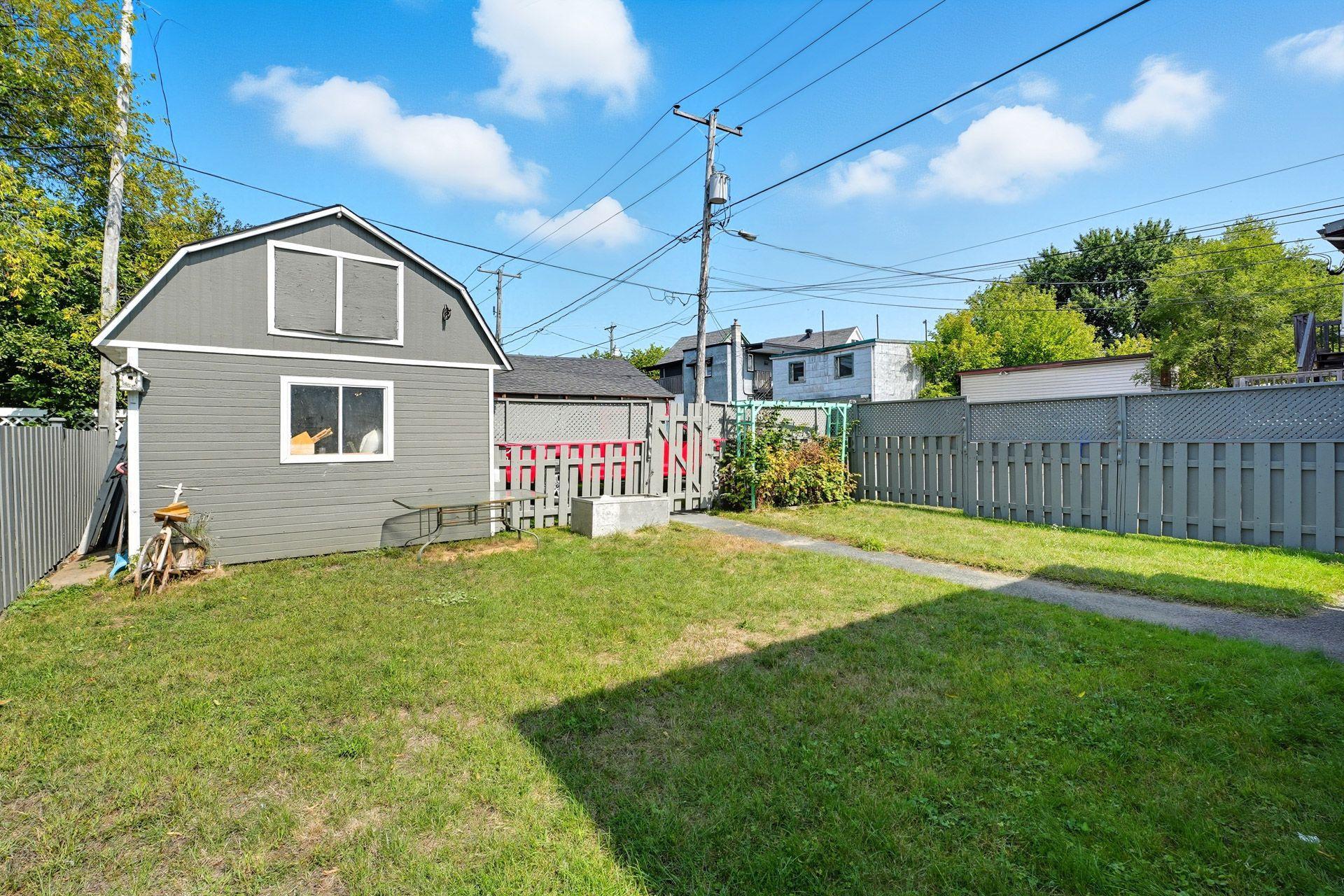 









11


Rue Garneau

,
Gatineau (Hull),




QC
J8X1R4

