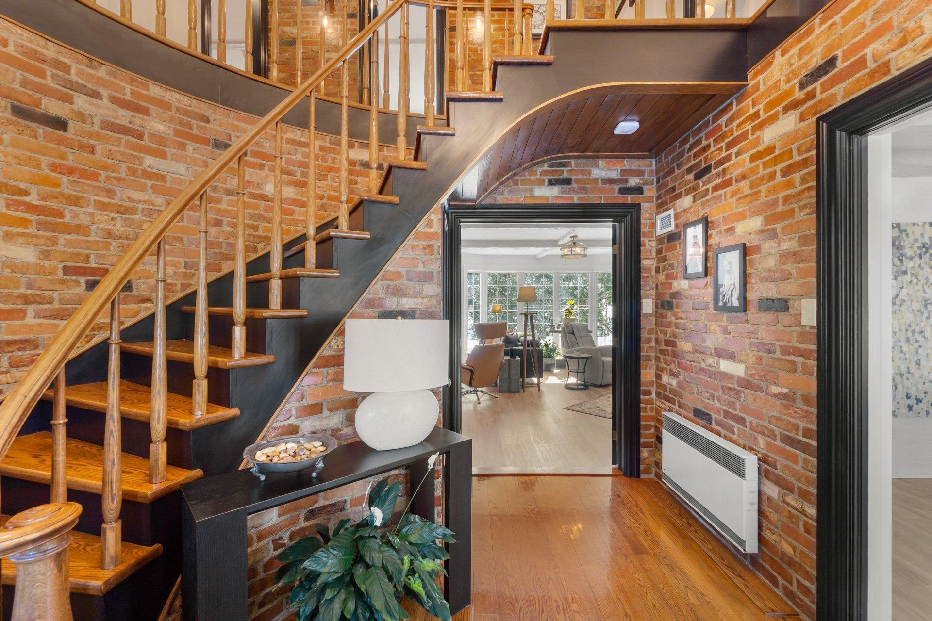 









126


Rue du Docteur-Fauteux

,
Shawinigan,




QC
G9P0J2

