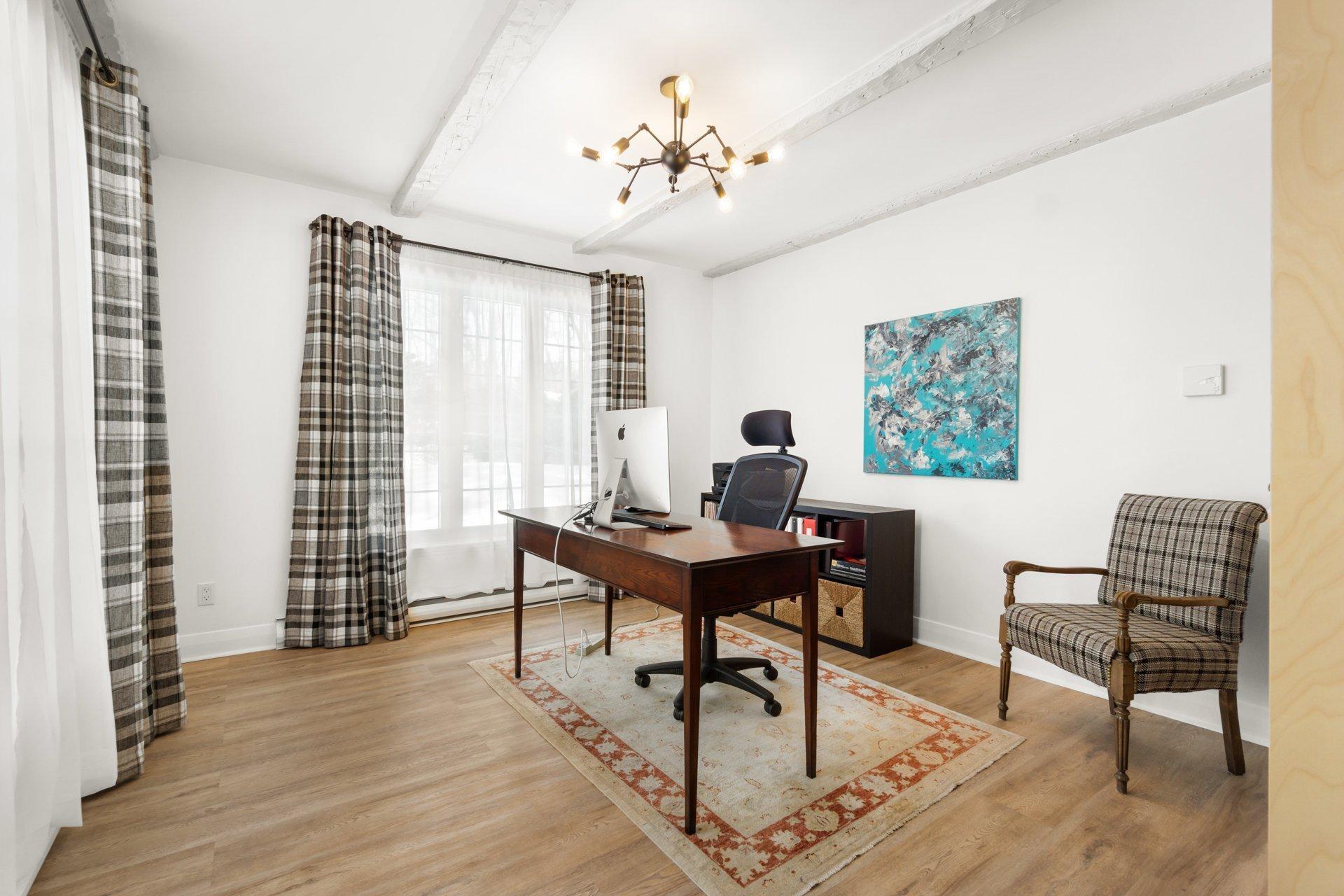 









126


Rue du Docteur-Fauteux

,
Shawinigan,




QC
G9P0J2

