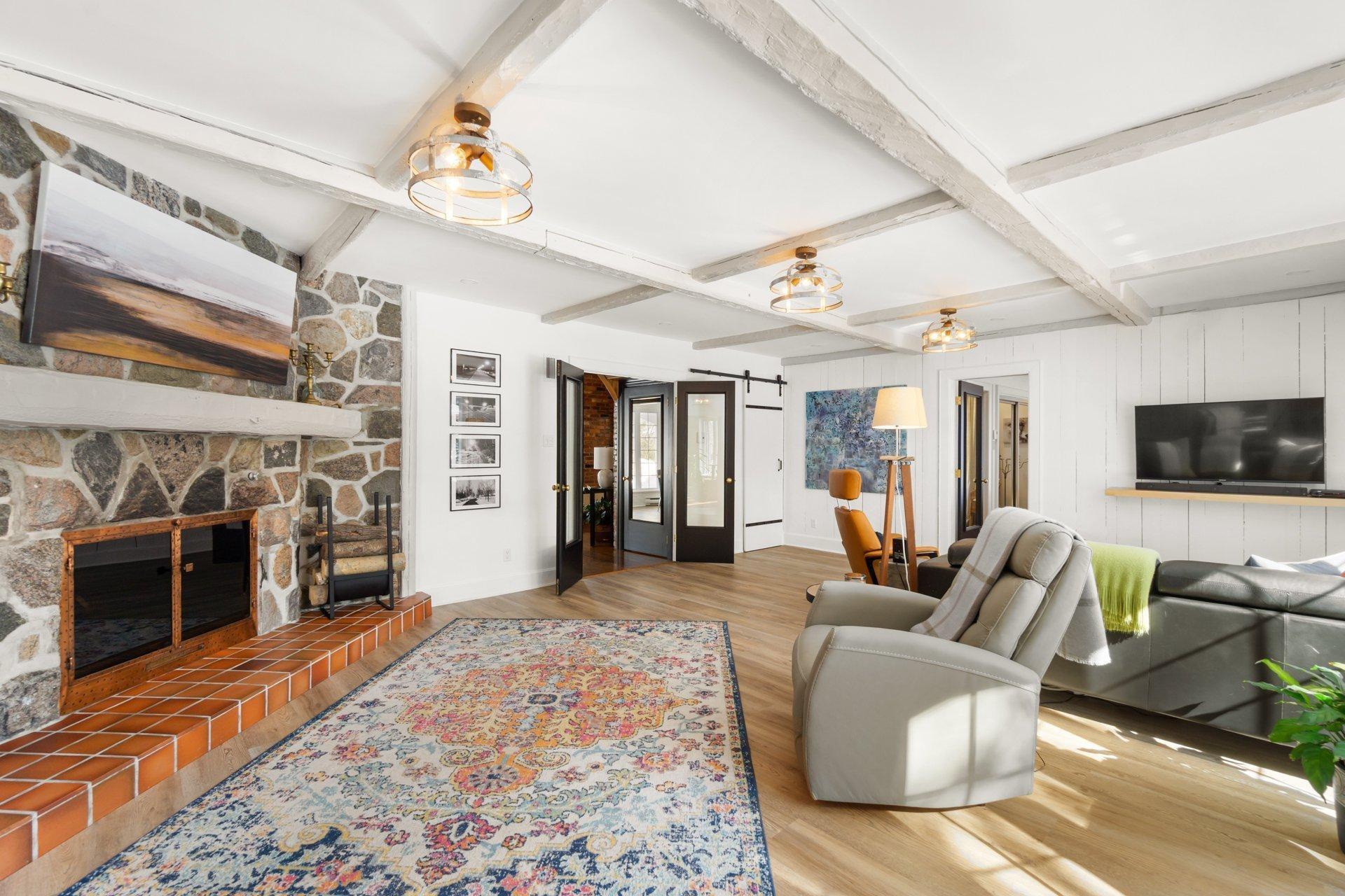 









126


Rue du Docteur-Fauteux

,
Shawinigan,




QC
G9P0J2

