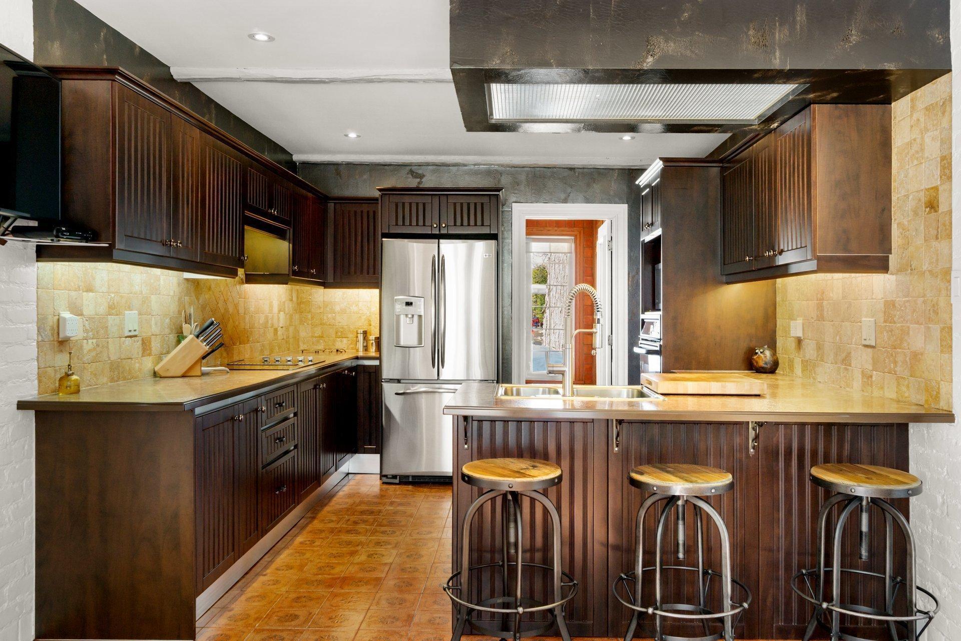 









126


Rue du Docteur-Fauteux

,
Shawinigan,




QC
G9P0J2

