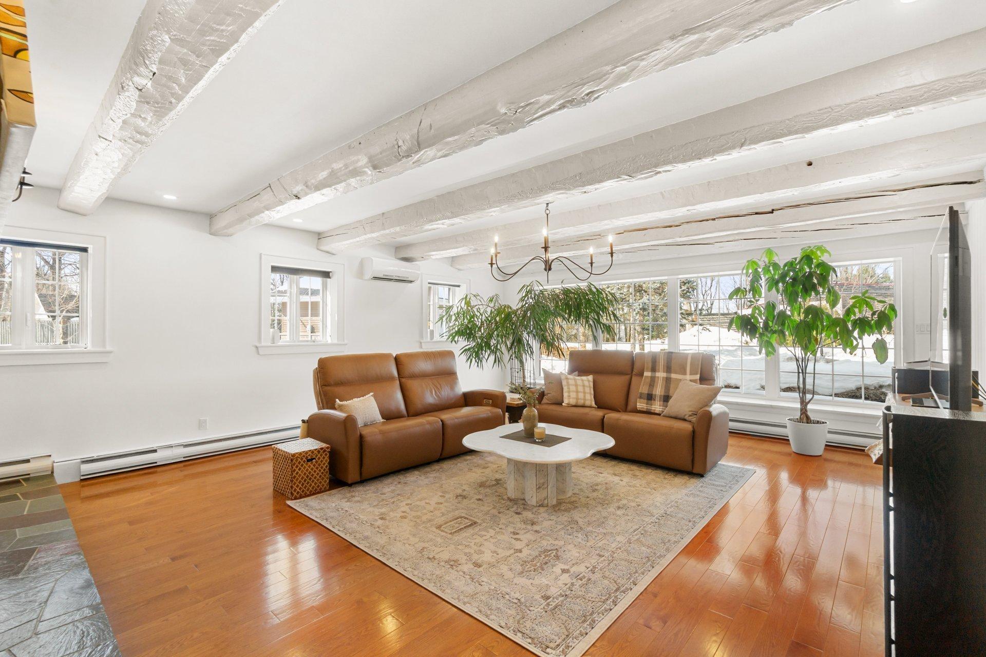 









126


Rue du Docteur-Fauteux

,
Shawinigan,




QC
G9P0J2

