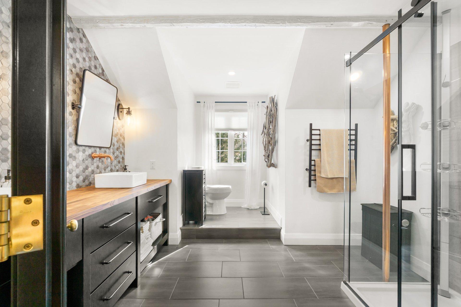 









126


Rue du Docteur-Fauteux

,
Shawinigan,




QC
G9P0J2

