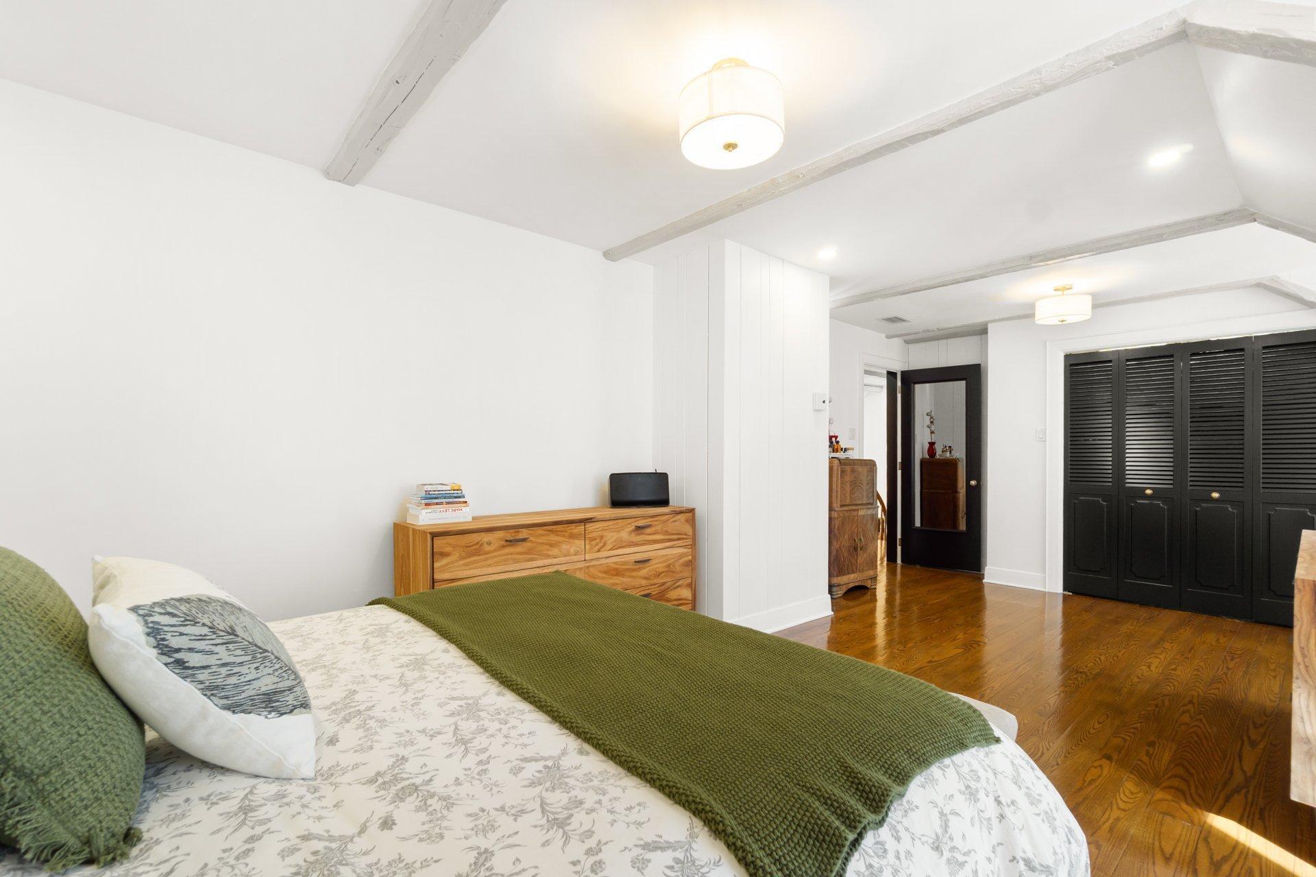 









126


Rue du Docteur-Fauteux

,
Shawinigan,




QC
G9P0J2

